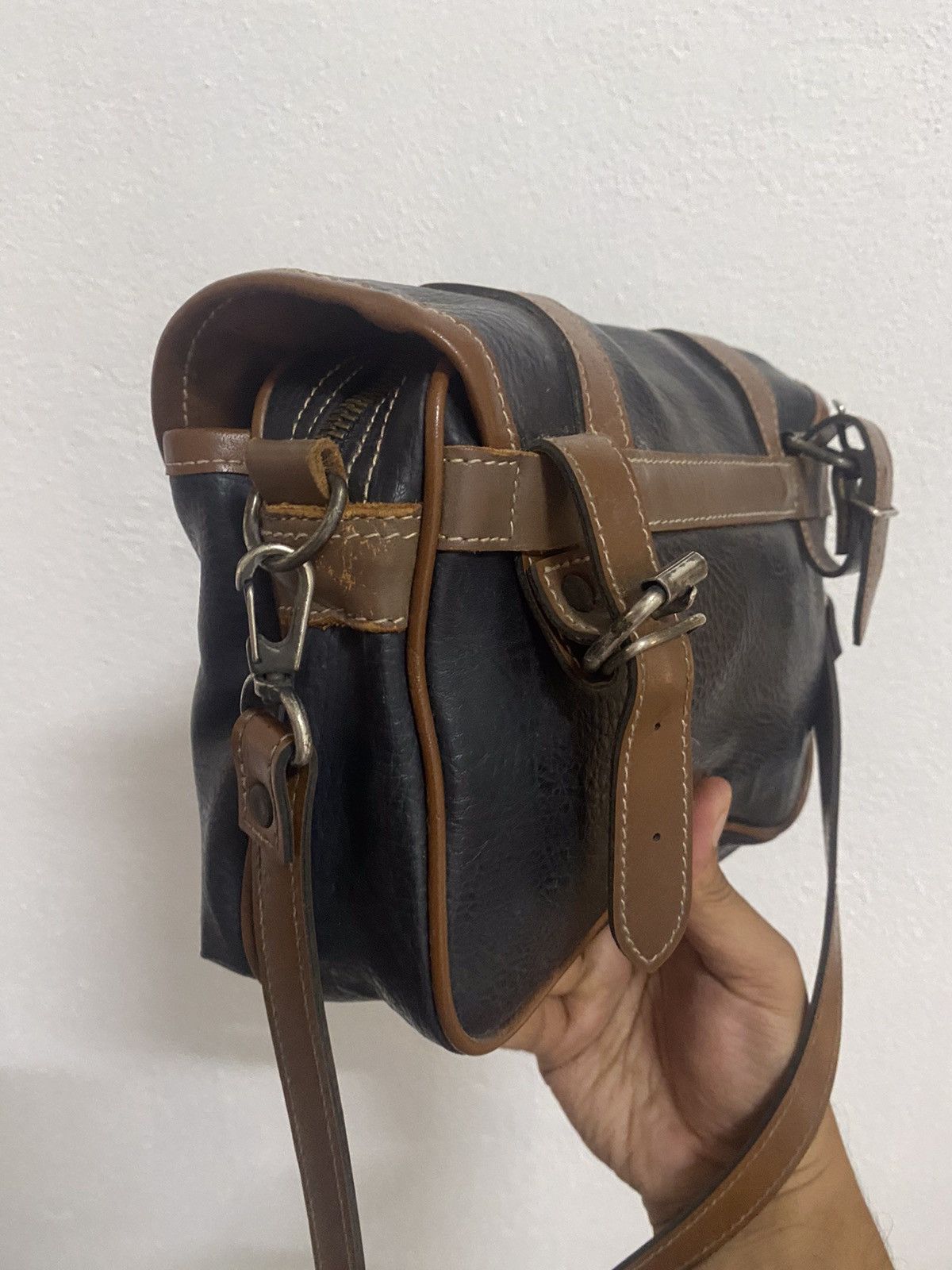 Issey Miyake × Japanese Brand NAF-NAF SLING BAGS LEATHER Size ONE SIZE - 4 Thumbnail