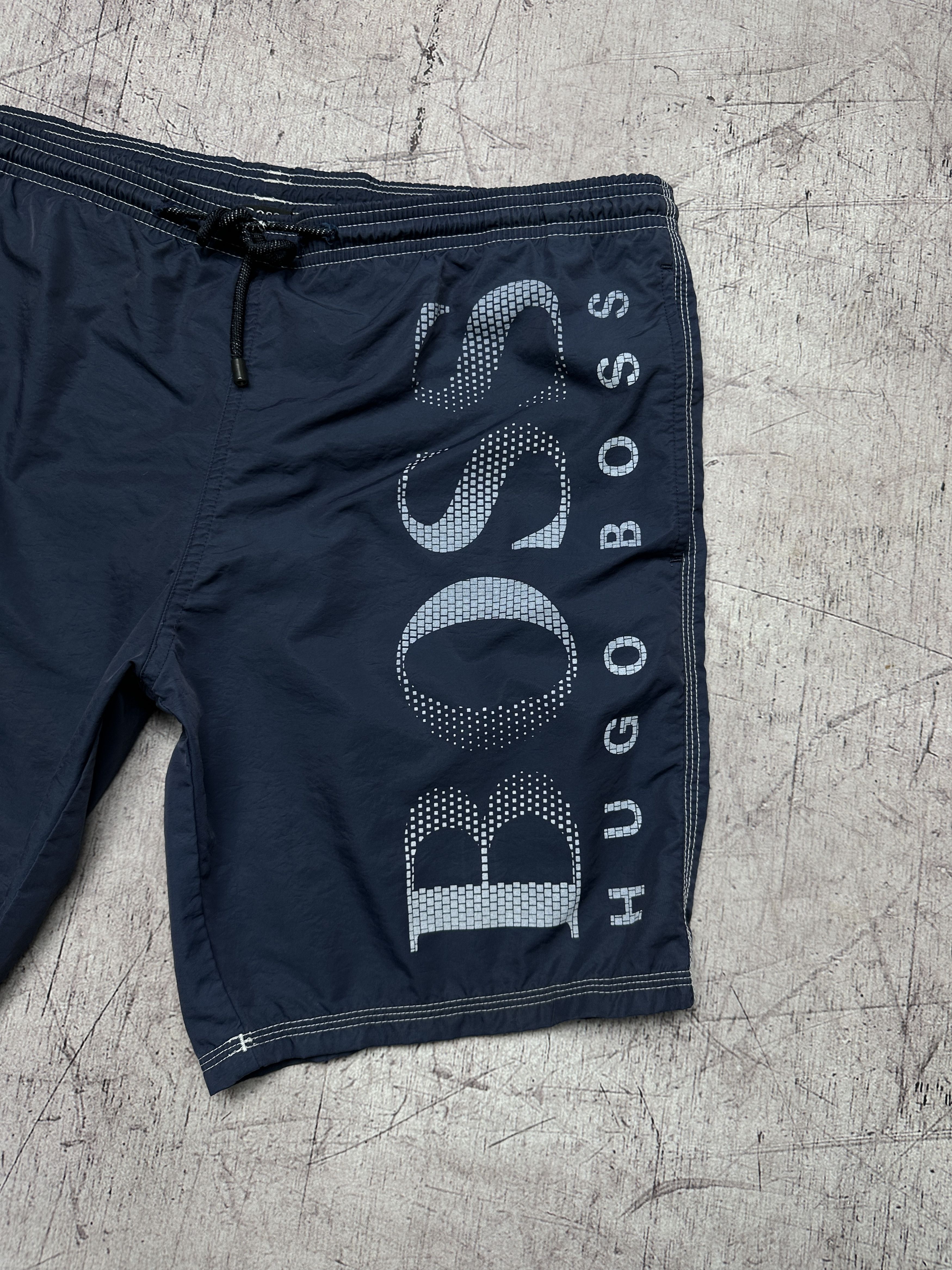 Hugo Boss Hugo Boss Mens Nylon Shorts Size US 32 / EU 48 - 2 Thumbnail