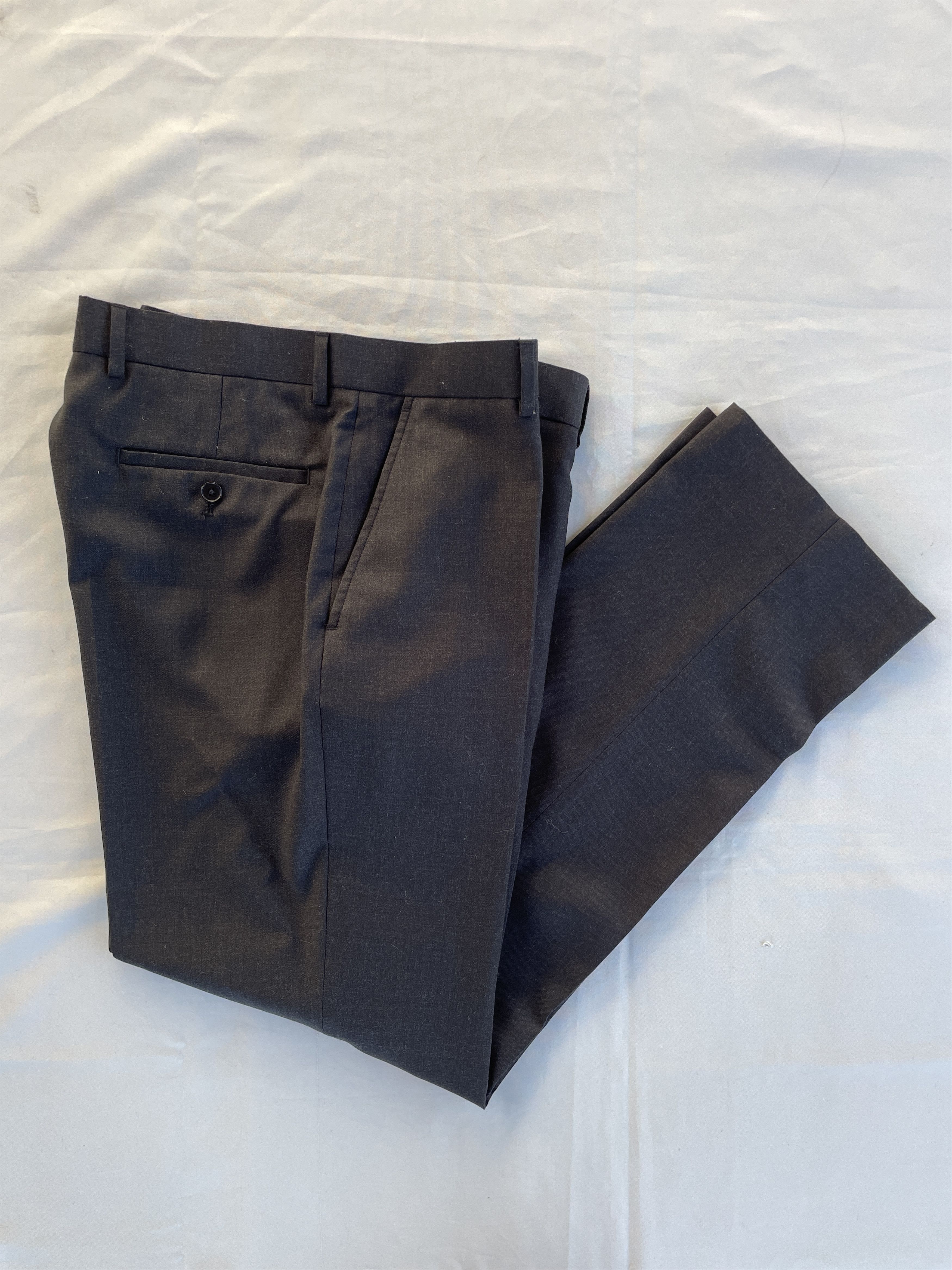 Charles Tyrwhitt Charles Tyrwhitt Solid Charcoal Gray Wool Suit Size 42R - 7 Thumbnail