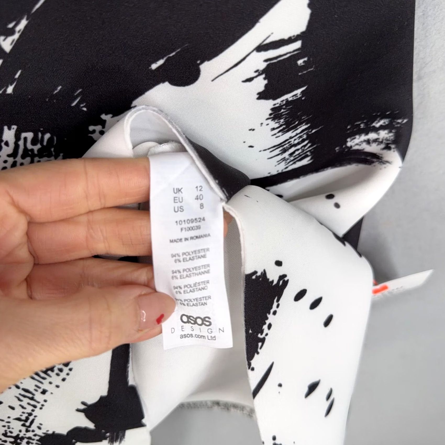 Vintage ASOS DESIGN Dress Womens 8 White Black Graphic Bow Off Shoulder Bodycon Pencil Size M / US 6-8 / IT 42-44 - 6 Thumbnail