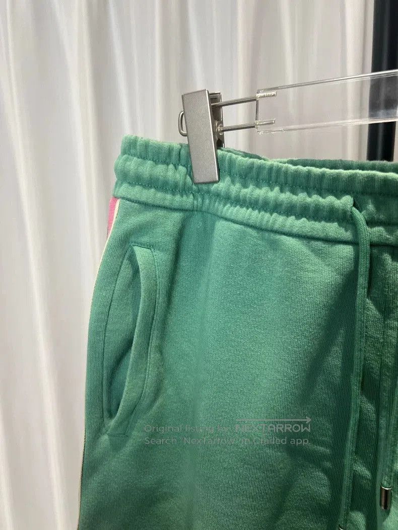 Gucci Gucci Pineapple Short Pants in L Size. Size US 34 / EU 50 - 3 Thumbnail