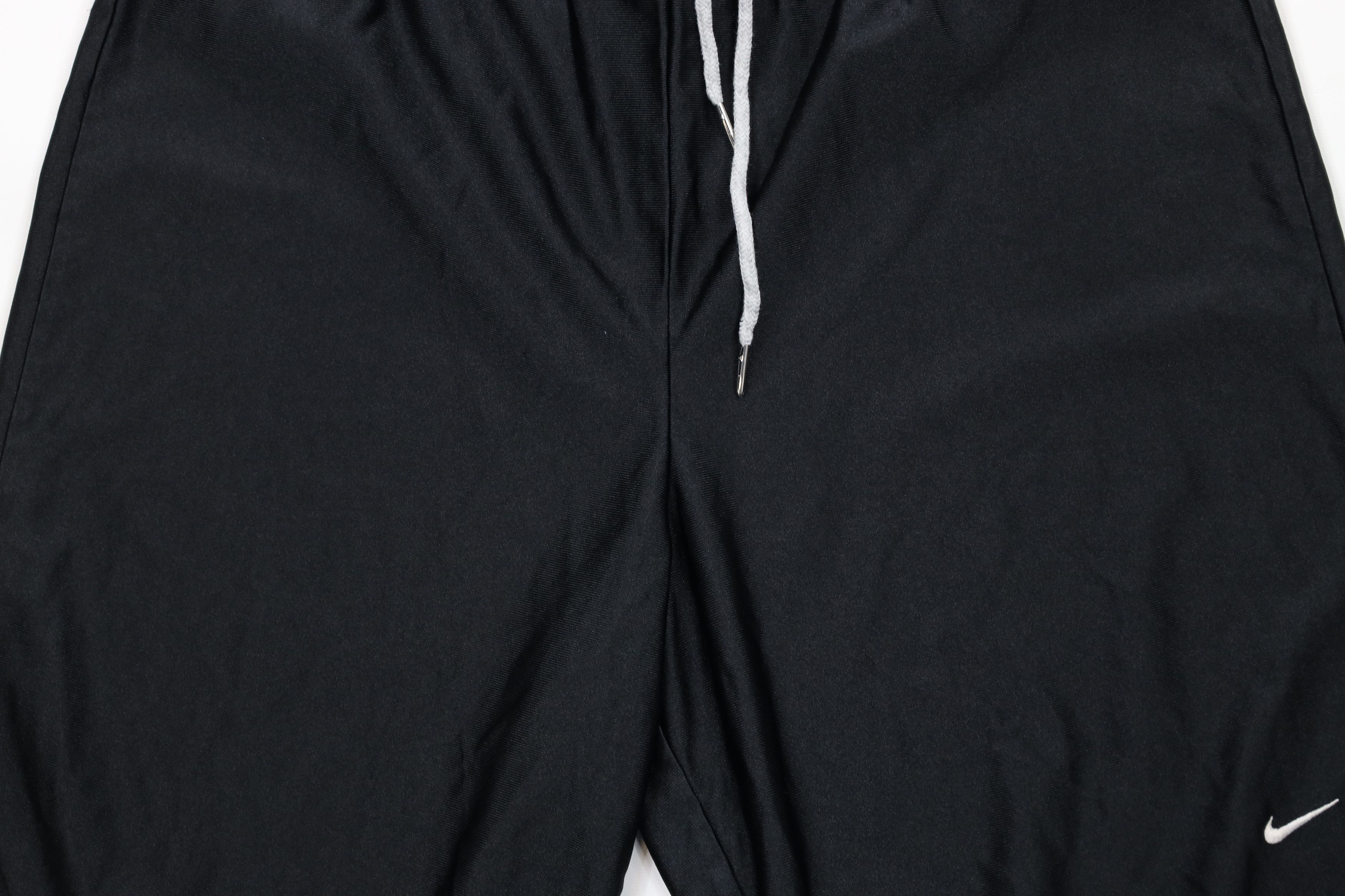 Nike × Vintage Vintage 90s Nike Mini Swoosh Basketball Shorts Black USA Size US 34 / EU 50 - 3 Thumbnail