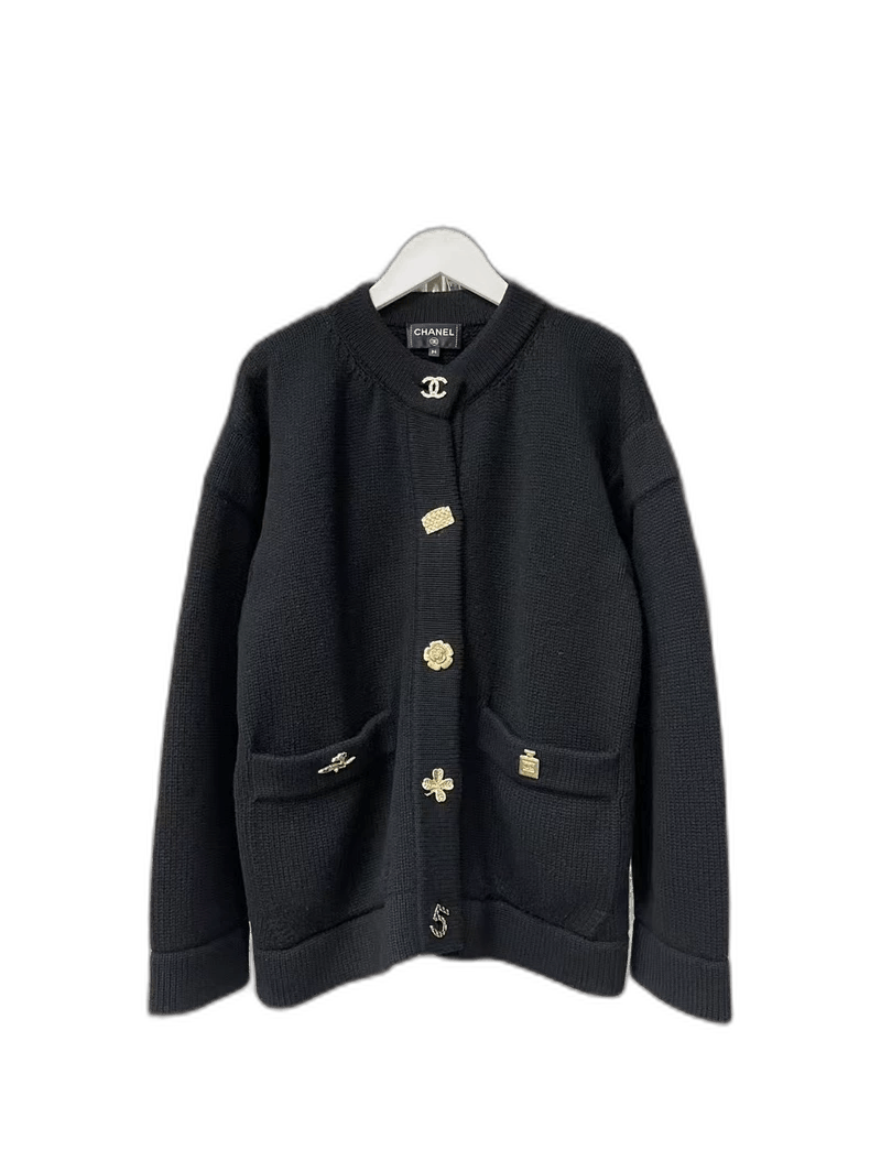 Chanel Chanel Wool Cardigan with Gold Buttons Size US S / EU 44-46 / 1 - 1 Thumbnail