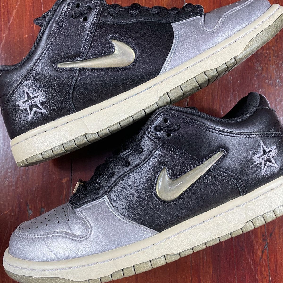 Nike SB Dunk Low Supreme Jewel Swoosh Silver 2019 Size US 8 / EU 41 - 1 Thumbnail