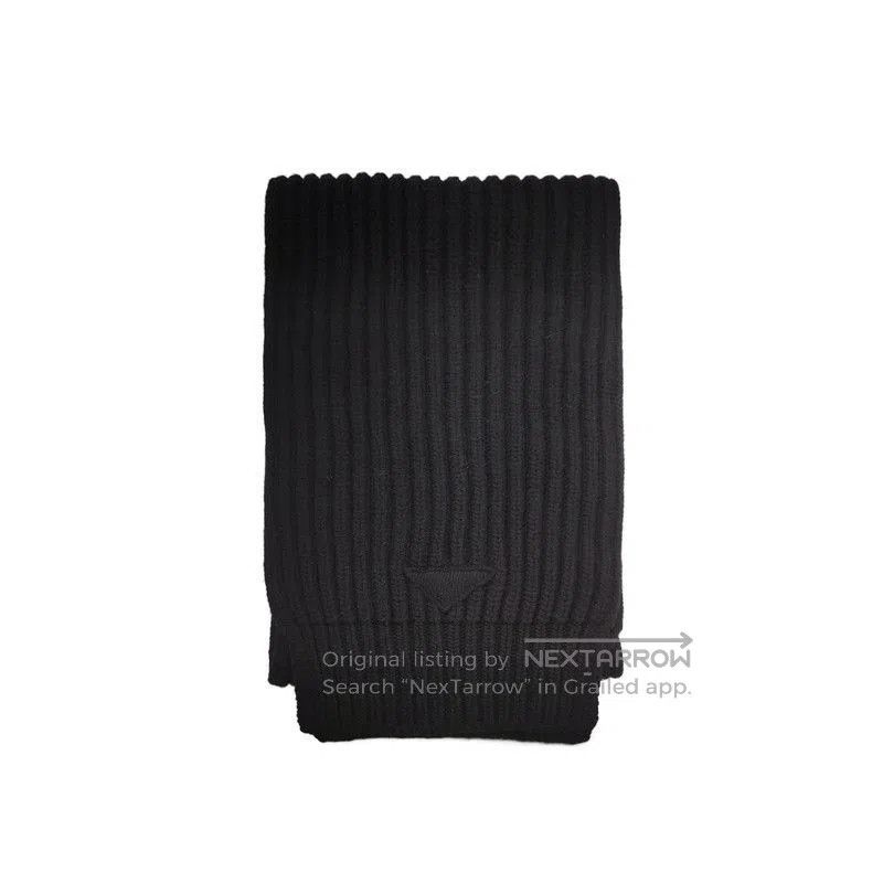 Prada Prada Black Textured Knit Scarf. Size ONE SIZE - 1 Thumbnail