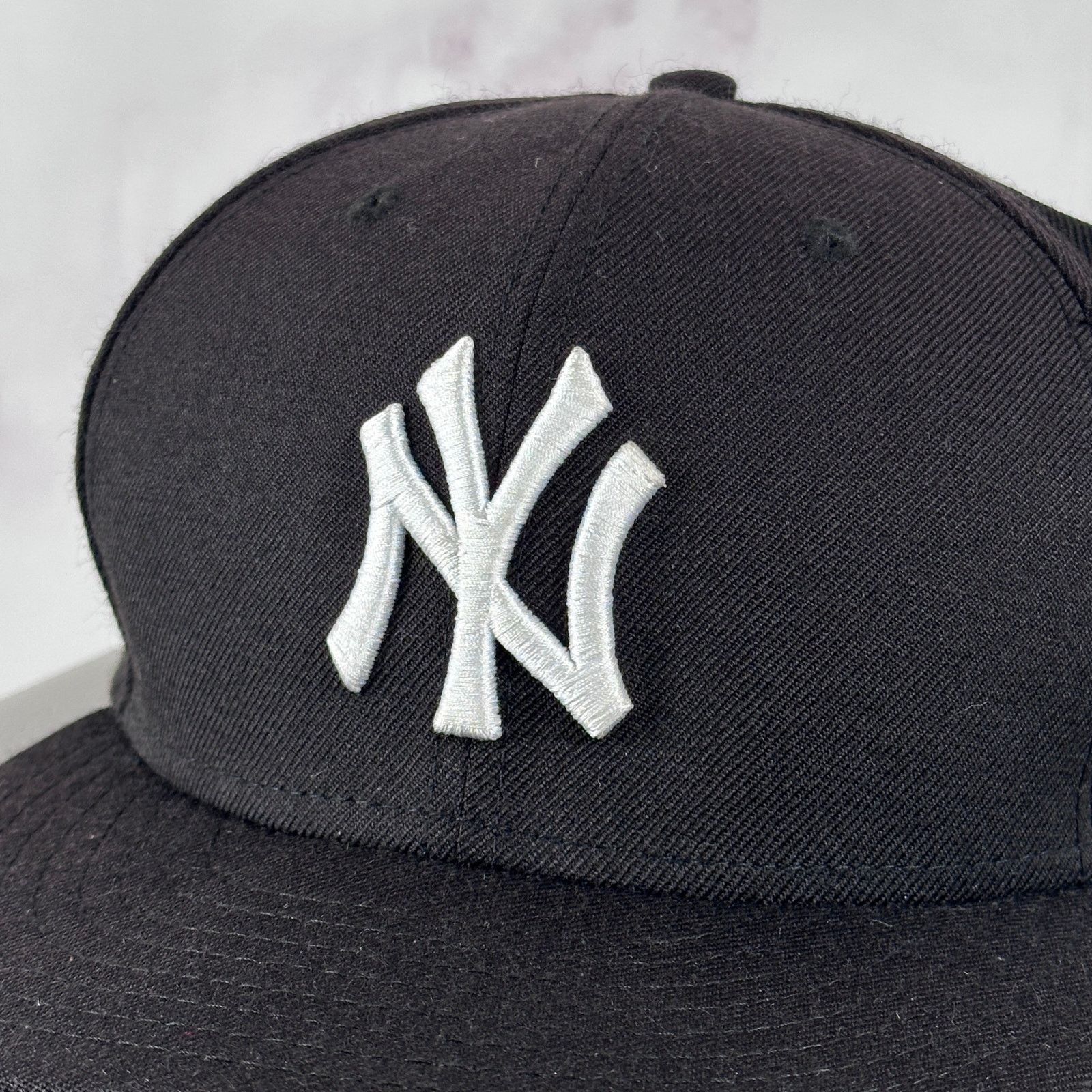 New Era New York Yankees Black Fitted Size ONE SIZE - 2 Thumbnail