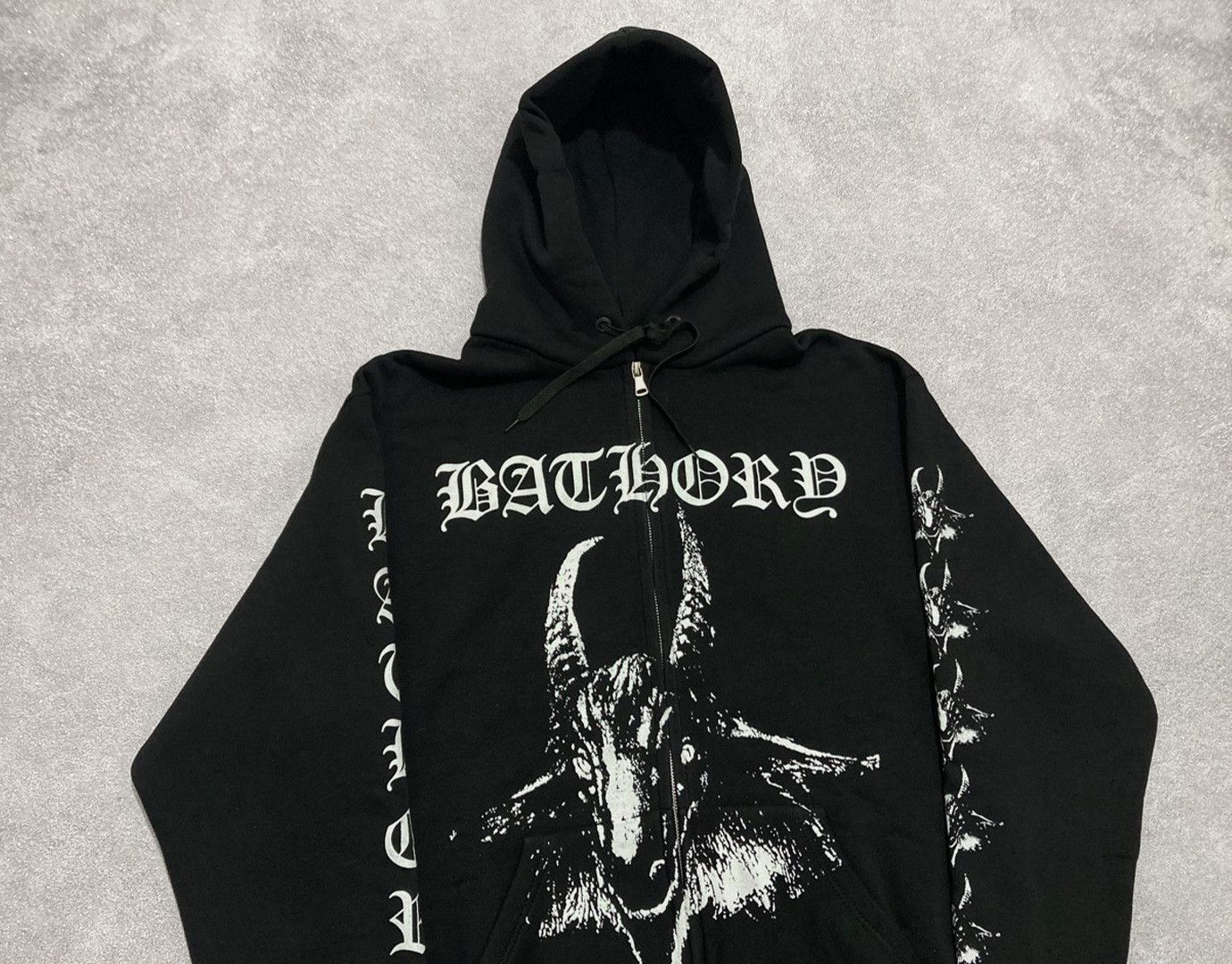 Band Tees Zip-hoodie Bathory - black metal (mayhem , venom , burzum) Size US XL / EU 56 / 4 - 2 Thumbnail