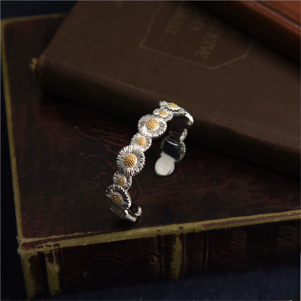Other Dainty Daisy Cuff Bracelet Size ONE SIZE - 1 Thumbnail