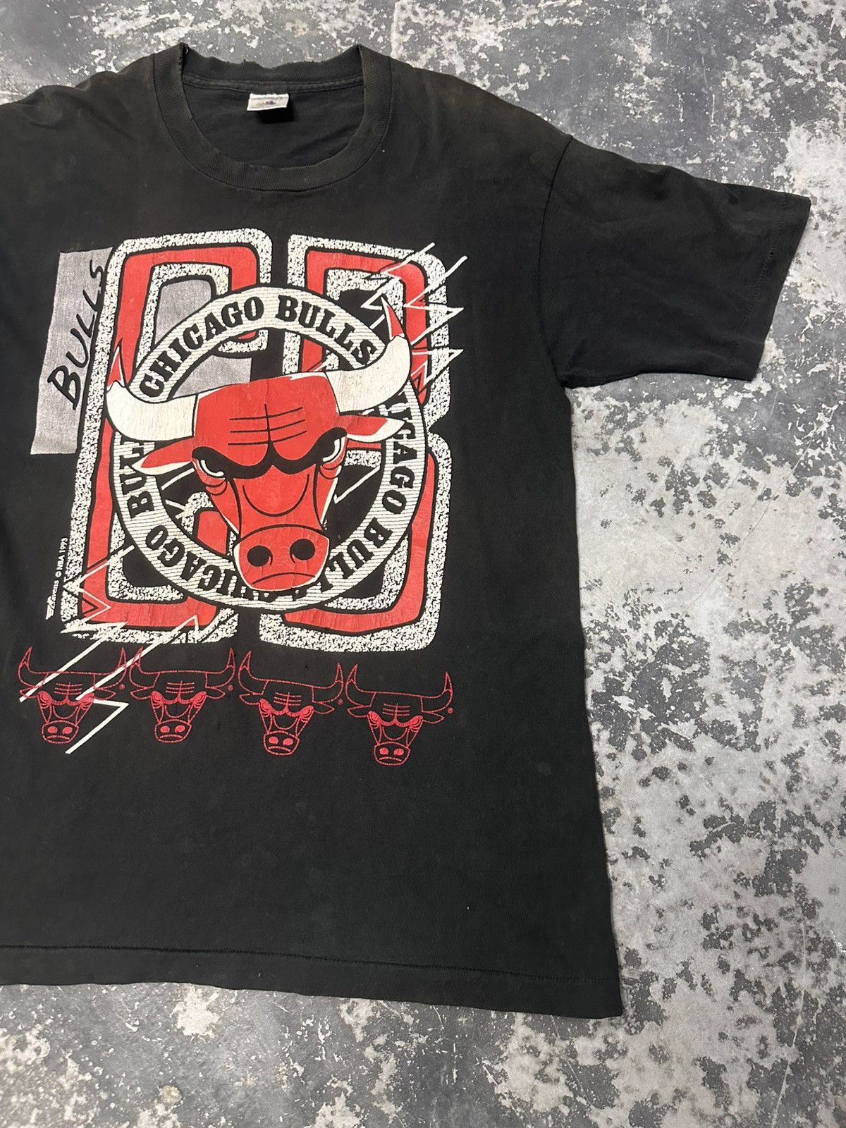 NBA × Vintage Vintage 90s Chicago Bulls T-Shirt NBA Graphic Tee Basketball Size US L / EU 52-54 / 3 - 3 Thumbnail