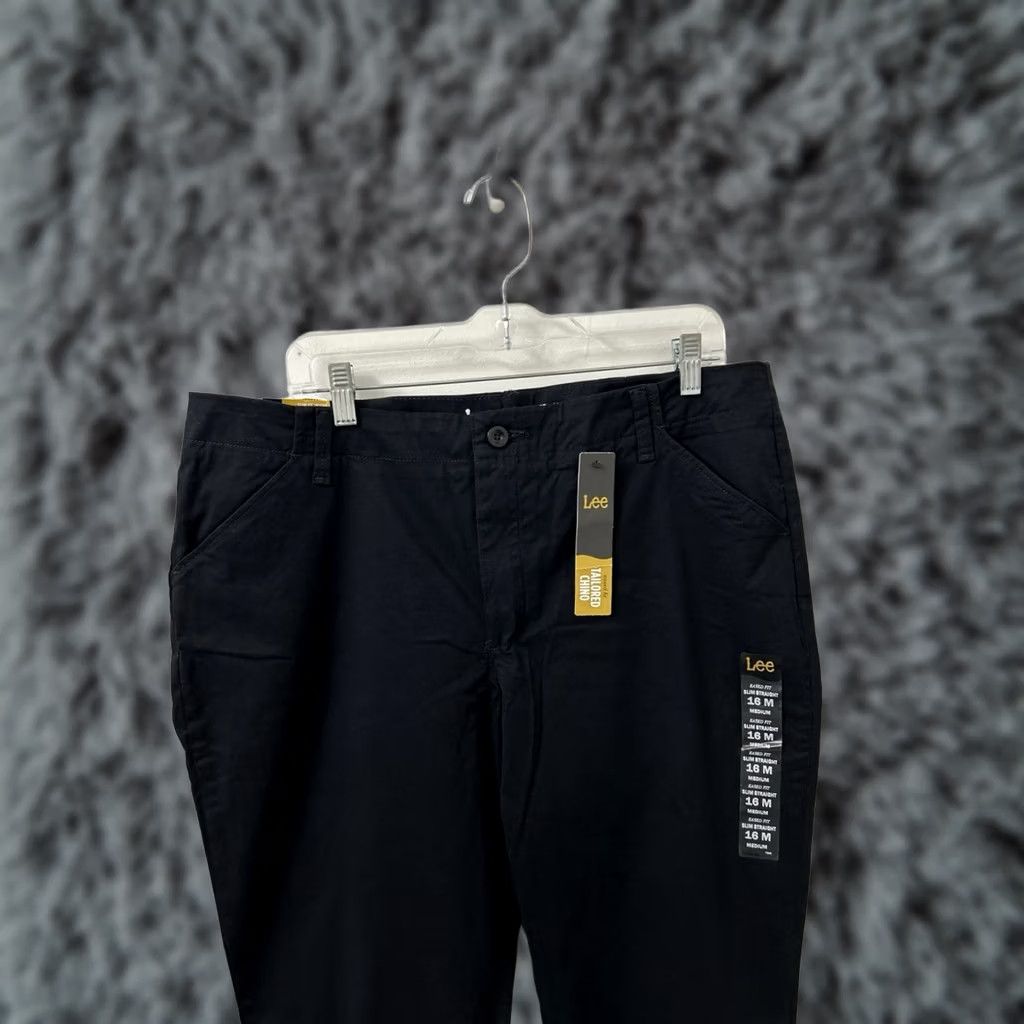 Lee Lee Tailored Chino Pants Womens 16 Slim Straight Leg NWT Black, 30 Inseam, 30 Inseam? 16x30 - NWT Size 38" / US 16 / IT 52 - 1 Thumbnail