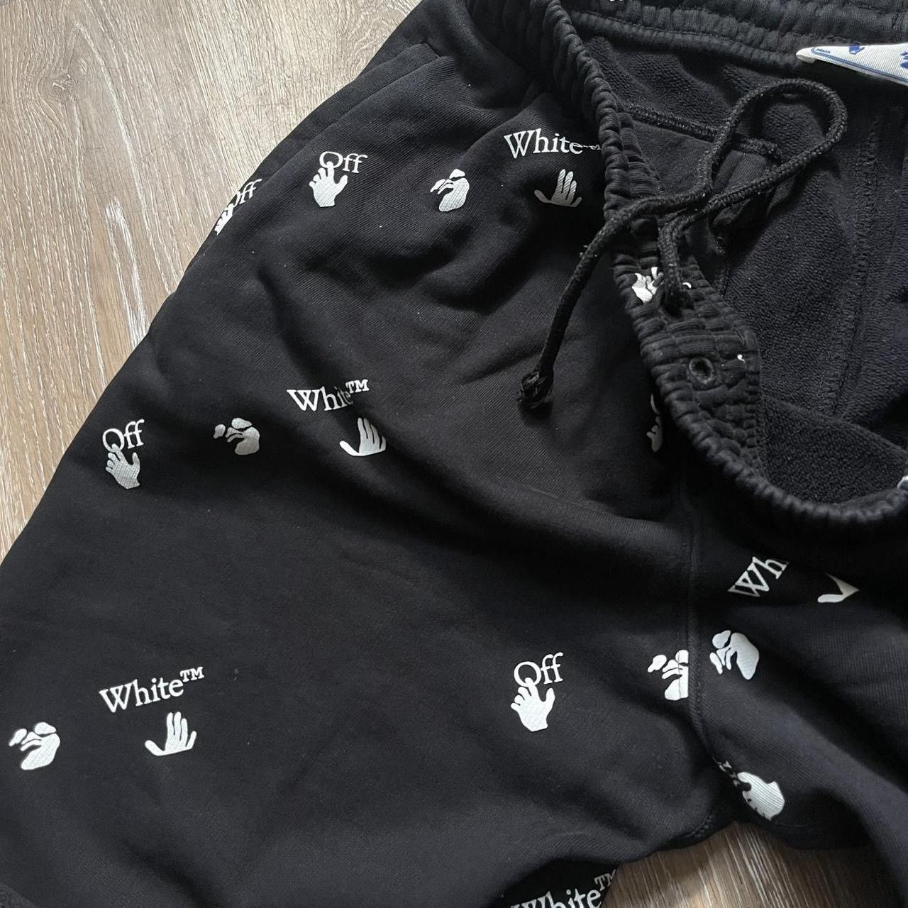 Off-White off-white logo all over sweat shorts Size US 34 / EU 50 - 4 Thumbnail