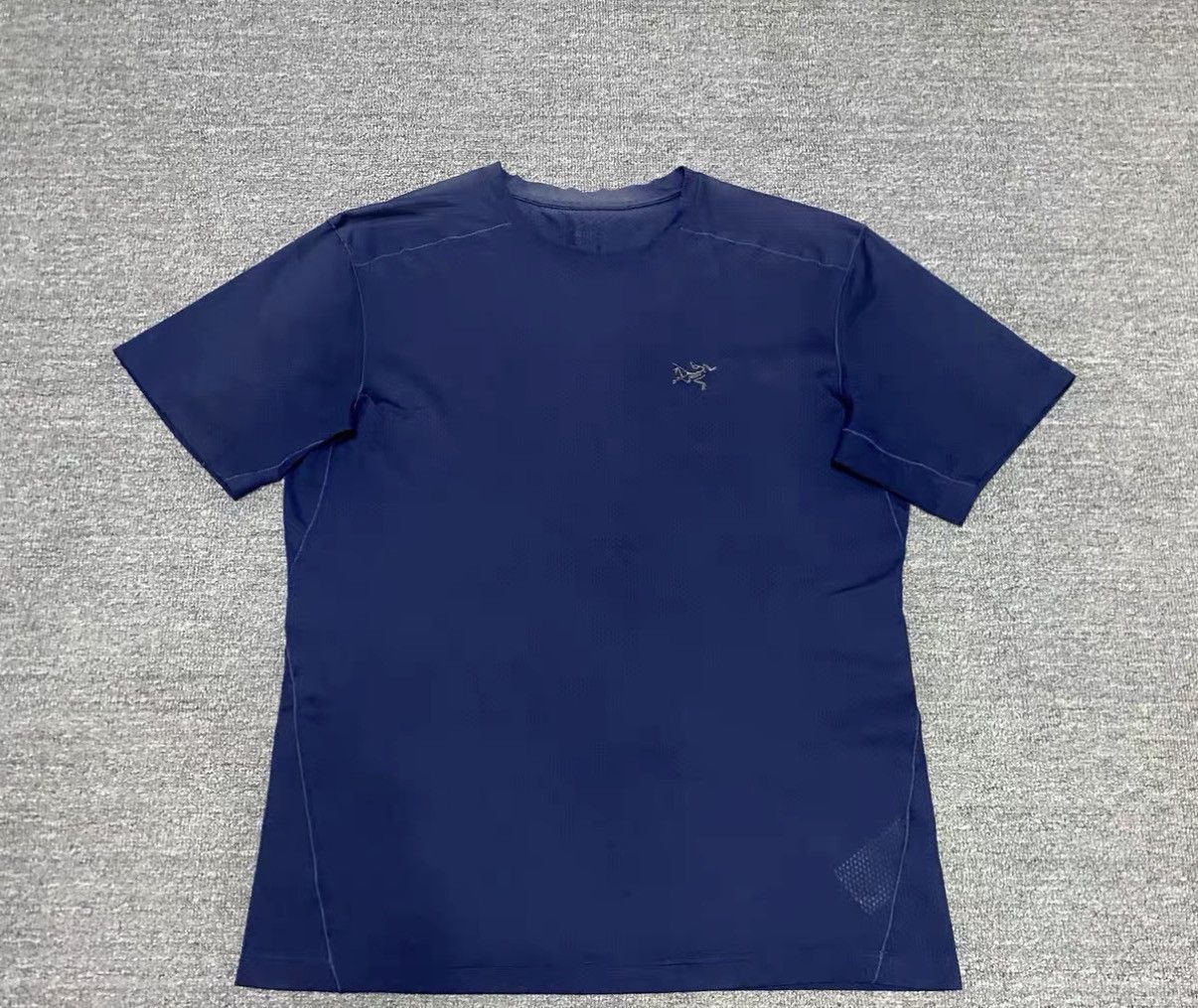 Arc'teryx ARCTERYX VELOX Quick-drying Short Sleeve J16 Size US L / EU 52-54 / 3 - 1 Thumbnail