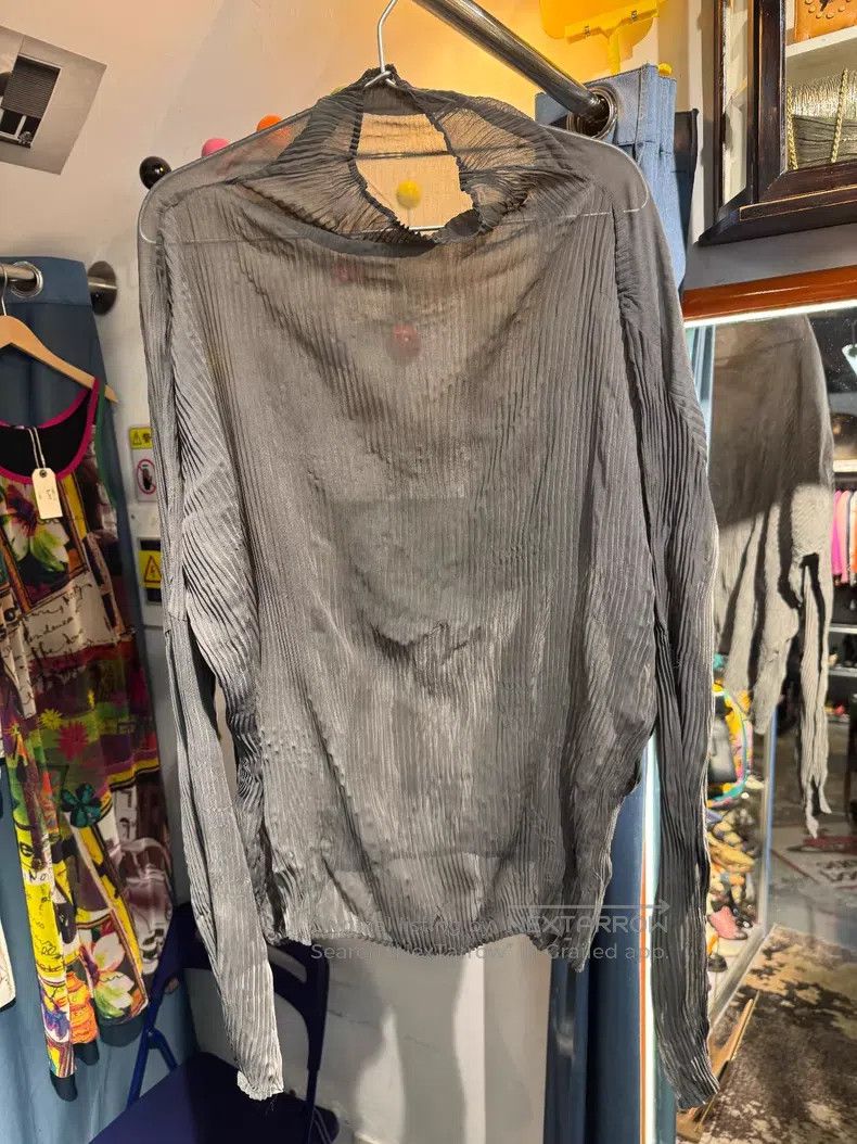 Issey Miyake Issey Miyake Gray Turtleneck Pleated Top Size M / US 6-8 / IT 42-44 - 1 Thumbnail
