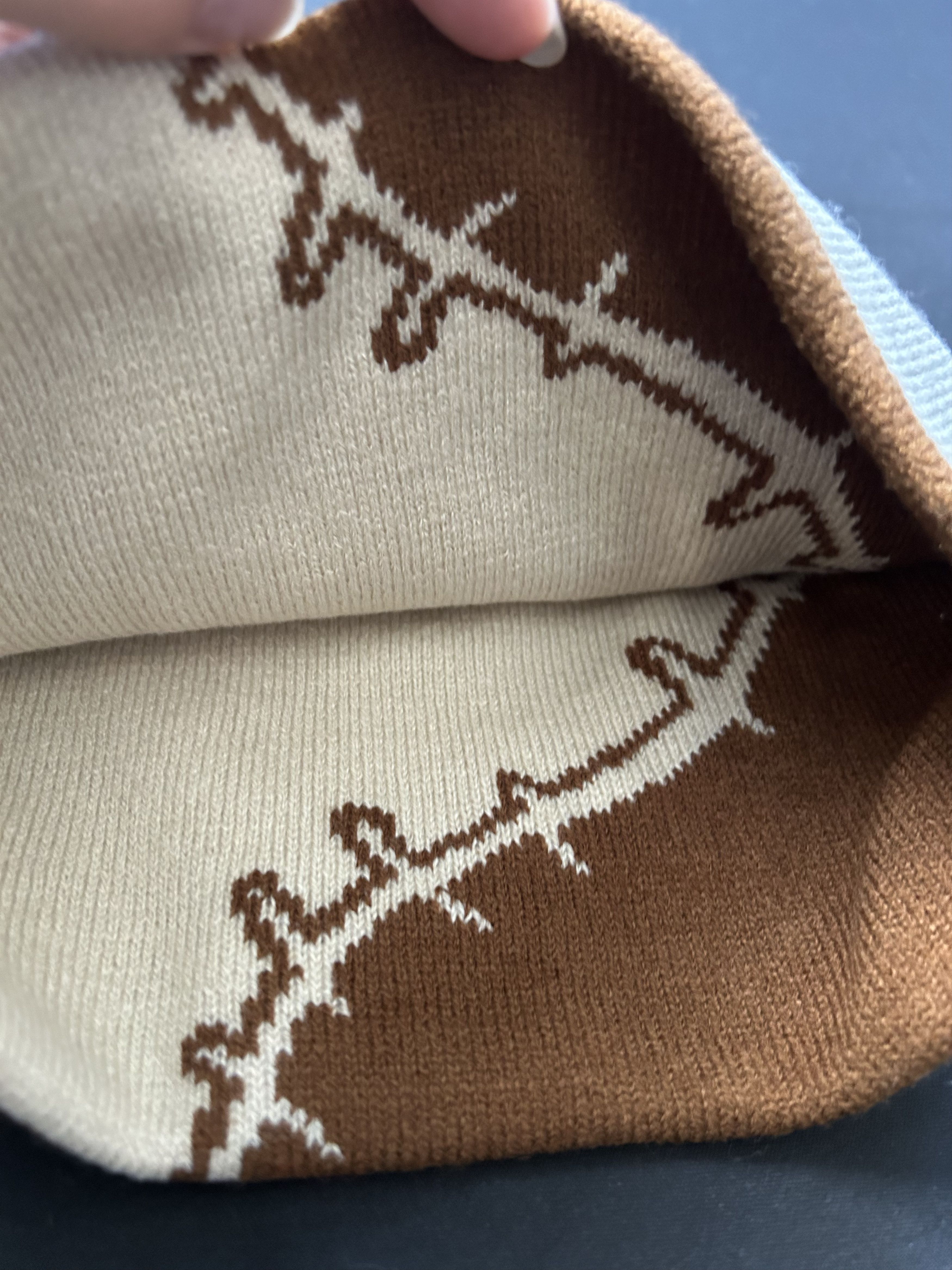 Japanese Brand Deadstock Stitch Graphic No Cuff Brown Beanie Hat OS Size ONE SIZE - 4 Thumbnail