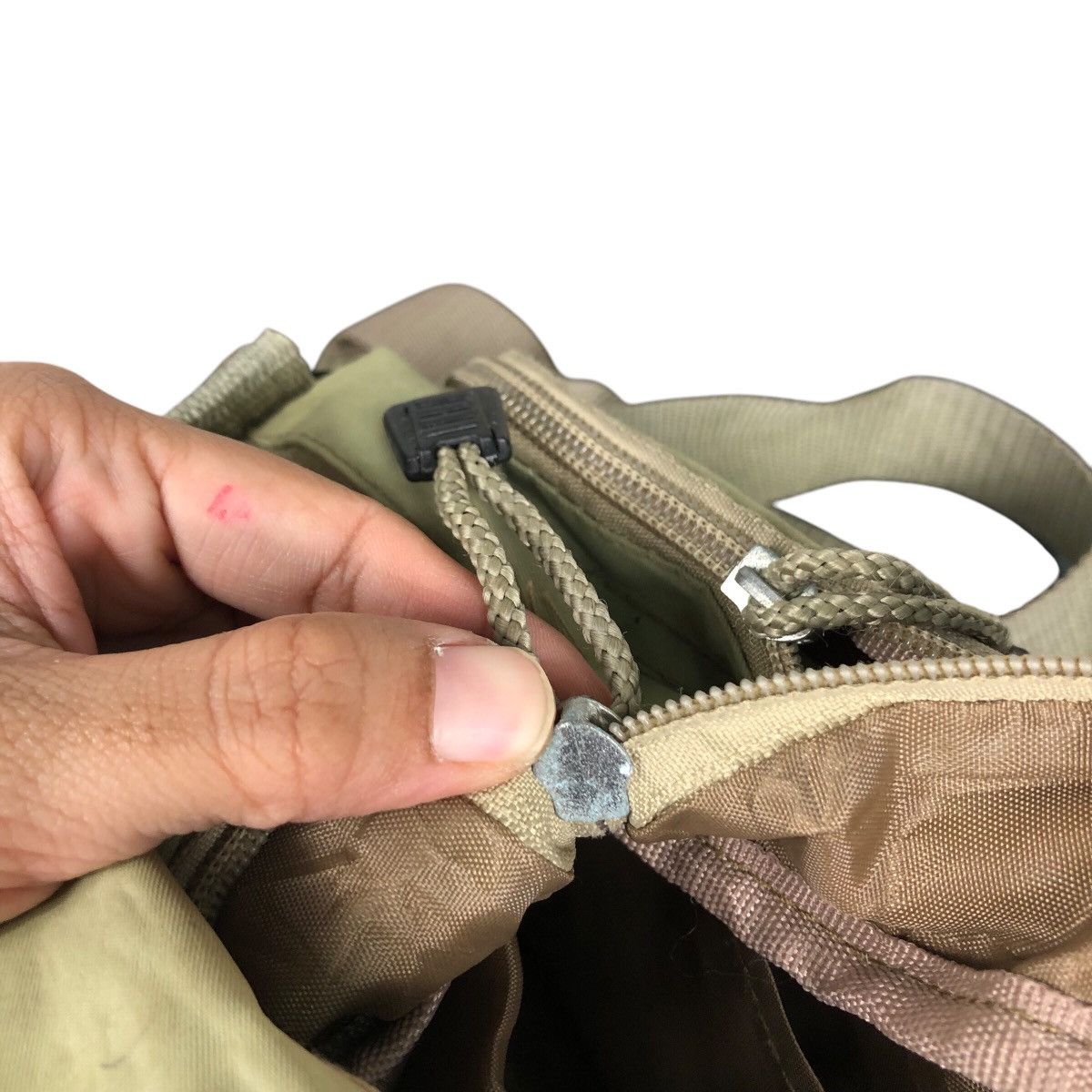 Japanese Brand 📌Vintage Sling Bag Double Stripe Pocket Unknown Brand Size ONE SIZE - 17 Thumbnail