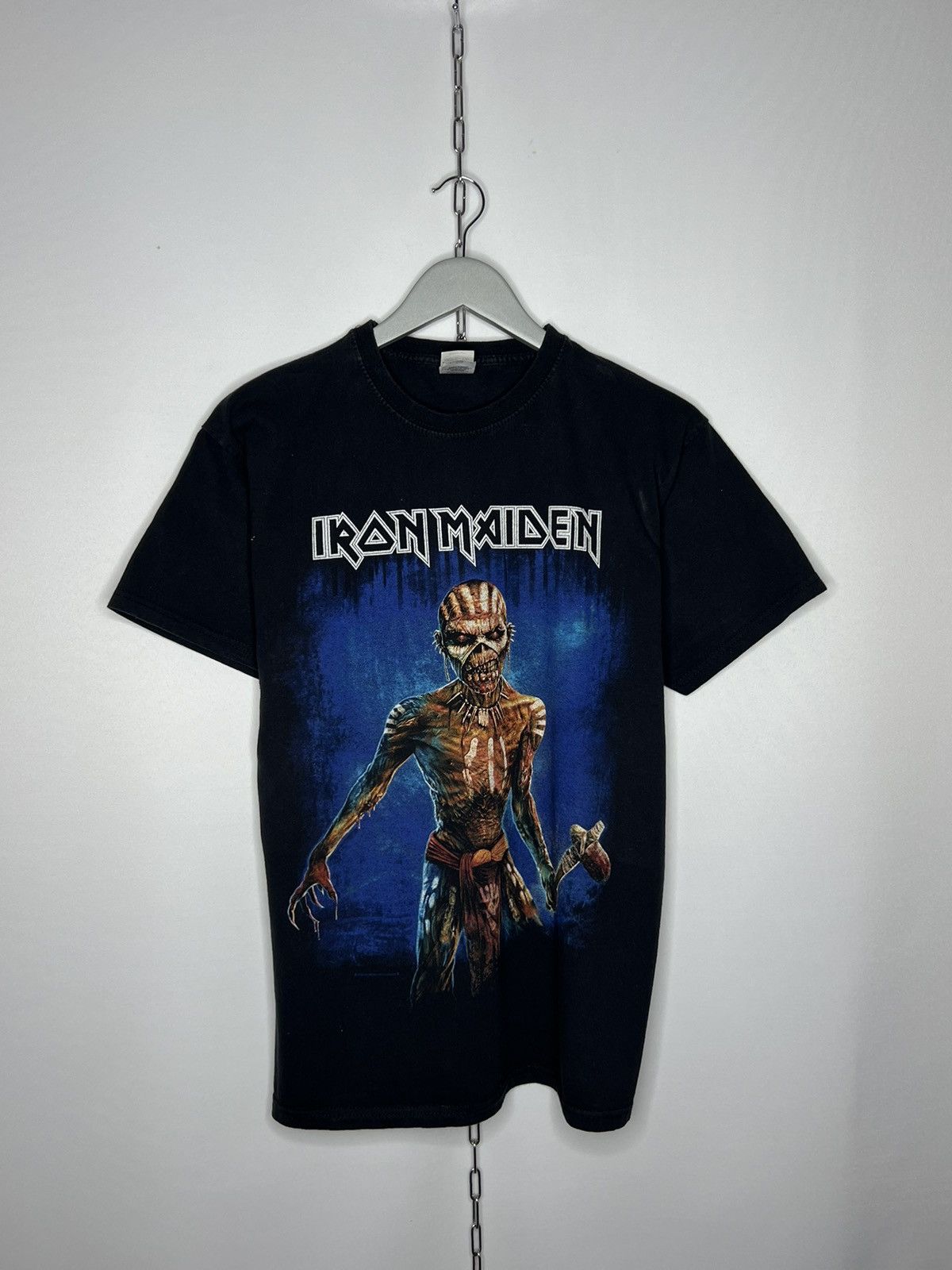 Gildan 🔥 Vintage Iron Maiden World Tour 2017 Big Logo Rock Tee 🔥 Size US L / EU 52-54 / 3 - 2 Thumbnail