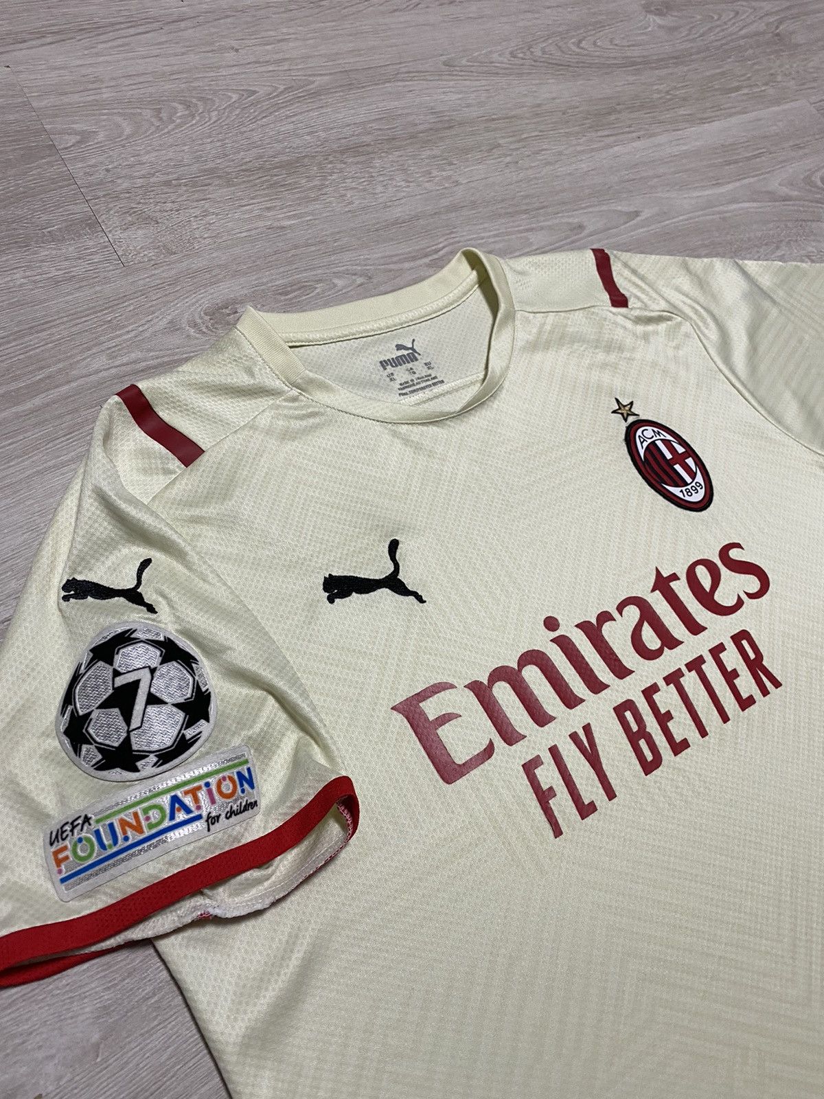 Puma Puma Jersey AC Milan Patch Liga Champions 2021/22 size L Size US L / EU 52-54 / 3 - 1 Thumbnail