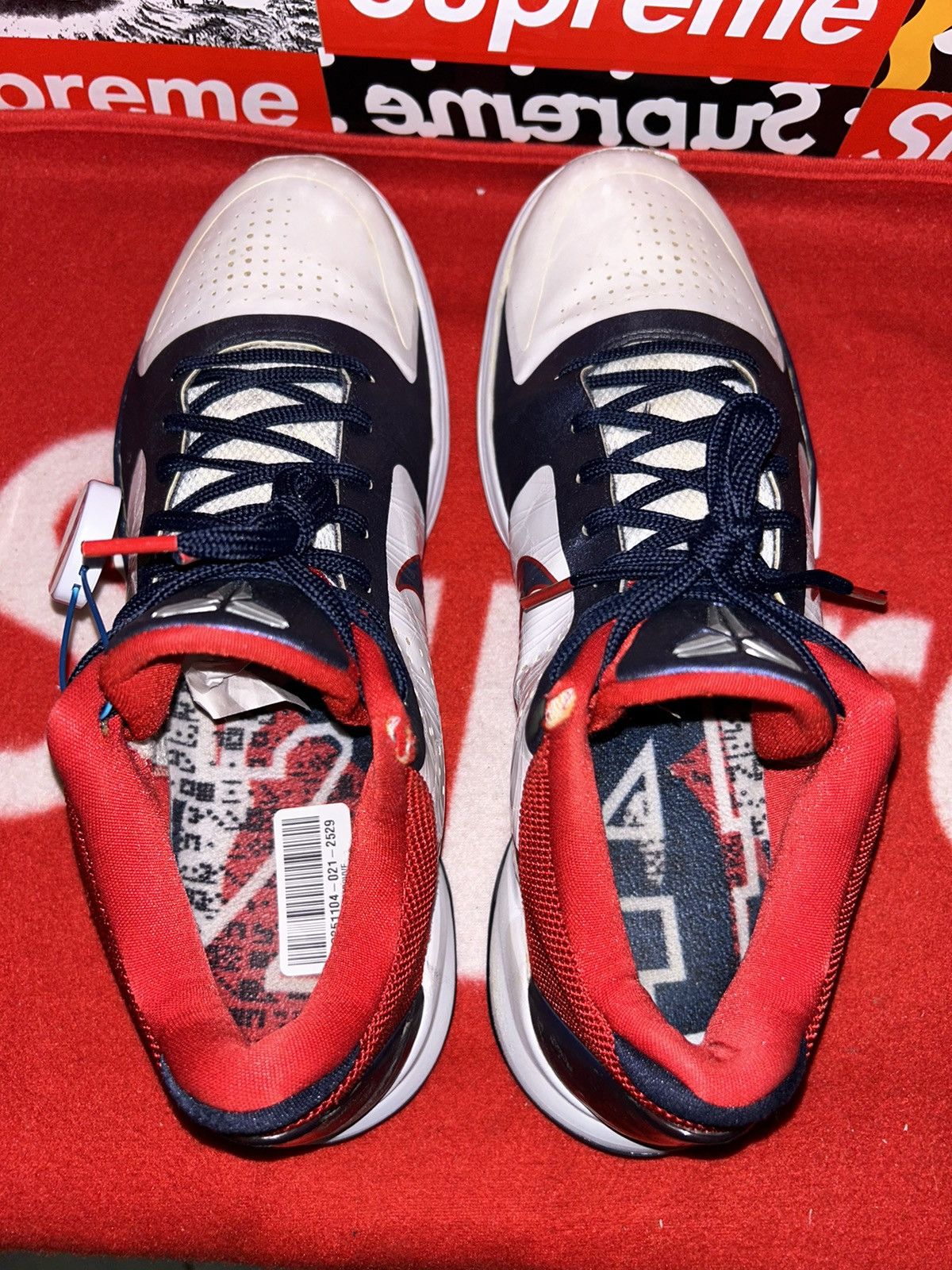 Nike Nike Zoom Kobe 5 USA 386429-103 size 12.5 2010 release Size US 12.5 / EU 45-46 - 4 Thumbnail