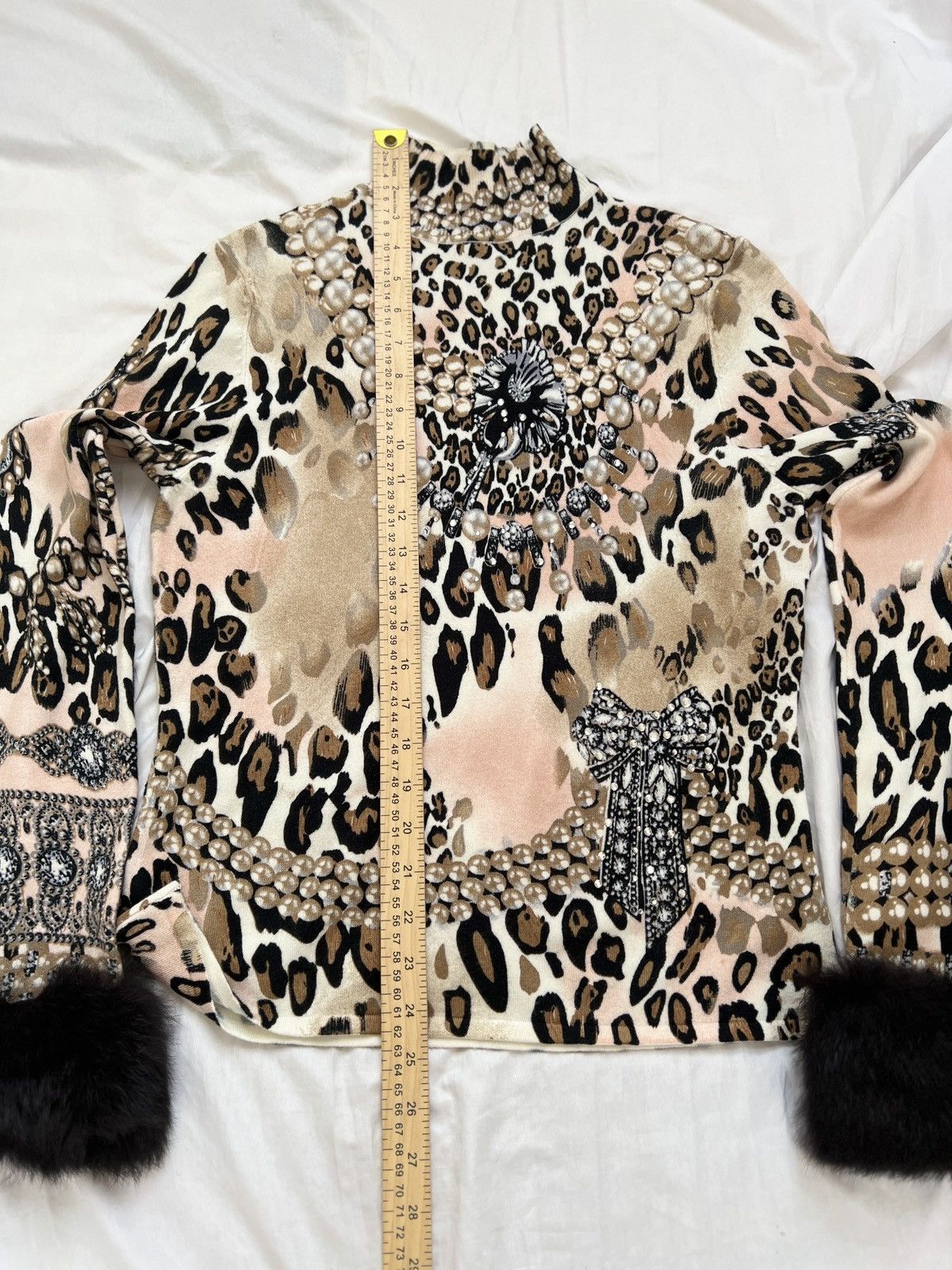 Boston Proper Boston Proper Leopard Print Faux-Fur Cuff Turtleneck blouse Size L / US 10 / IT 46 - 5 Thumbnail