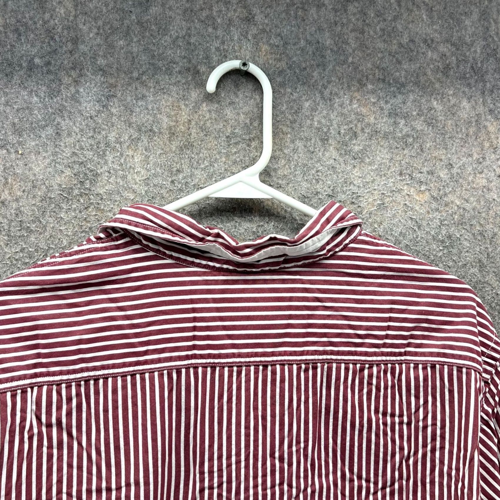 American Eagle Outfitters VINTAGE American Eagle Outfitters Shirt Men XL Red White Stripes Oxford Pocket Button-Down Collared Long Sleeve Size US XL / EU 56 / 4 - 3 Thumbnail