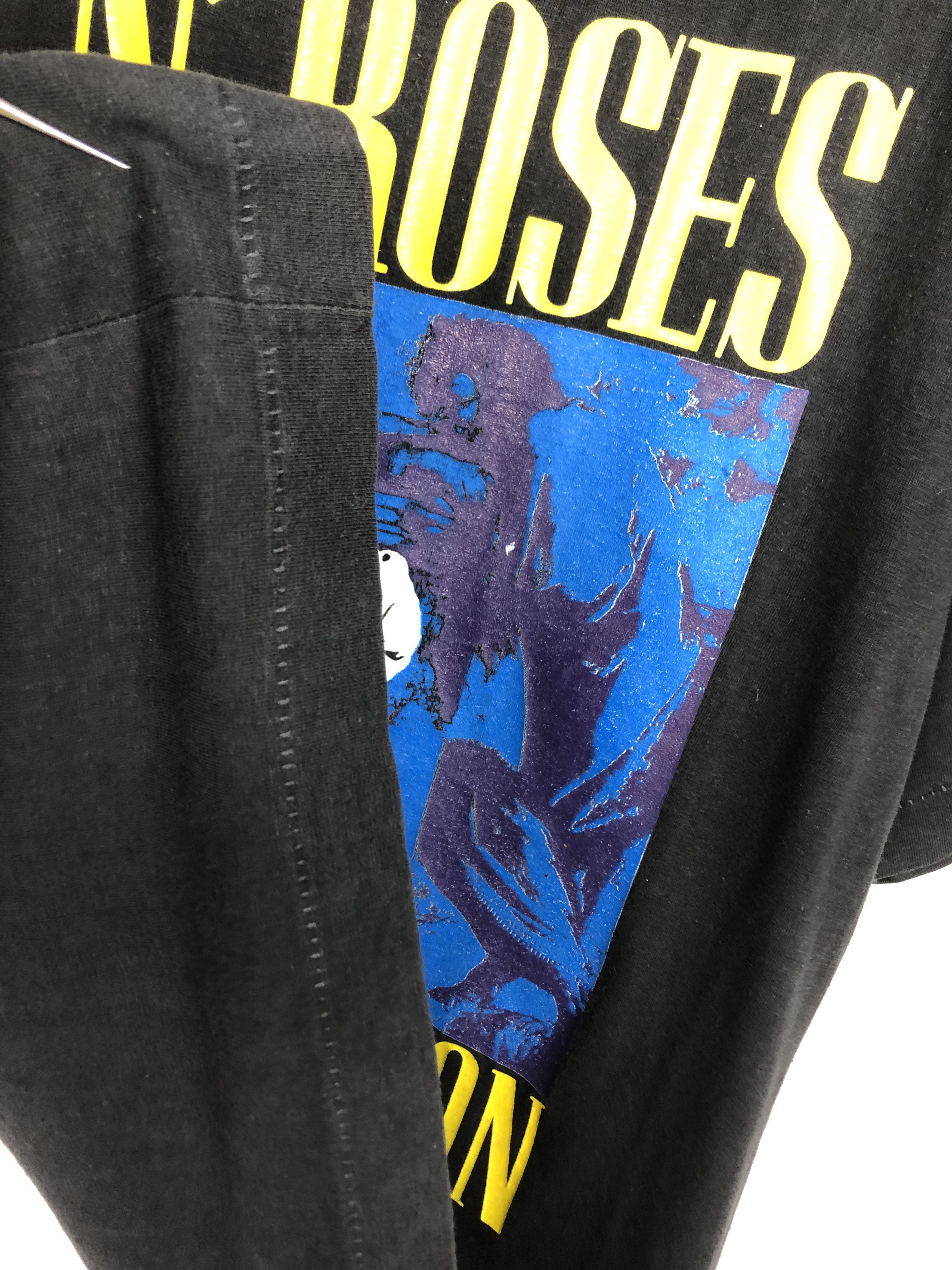 Vintage Vintage 90's Guns N' Roses Use Your Illusion Band Shirt Mens Size US L / EU 52-54 / 3 - 6 Thumbnail