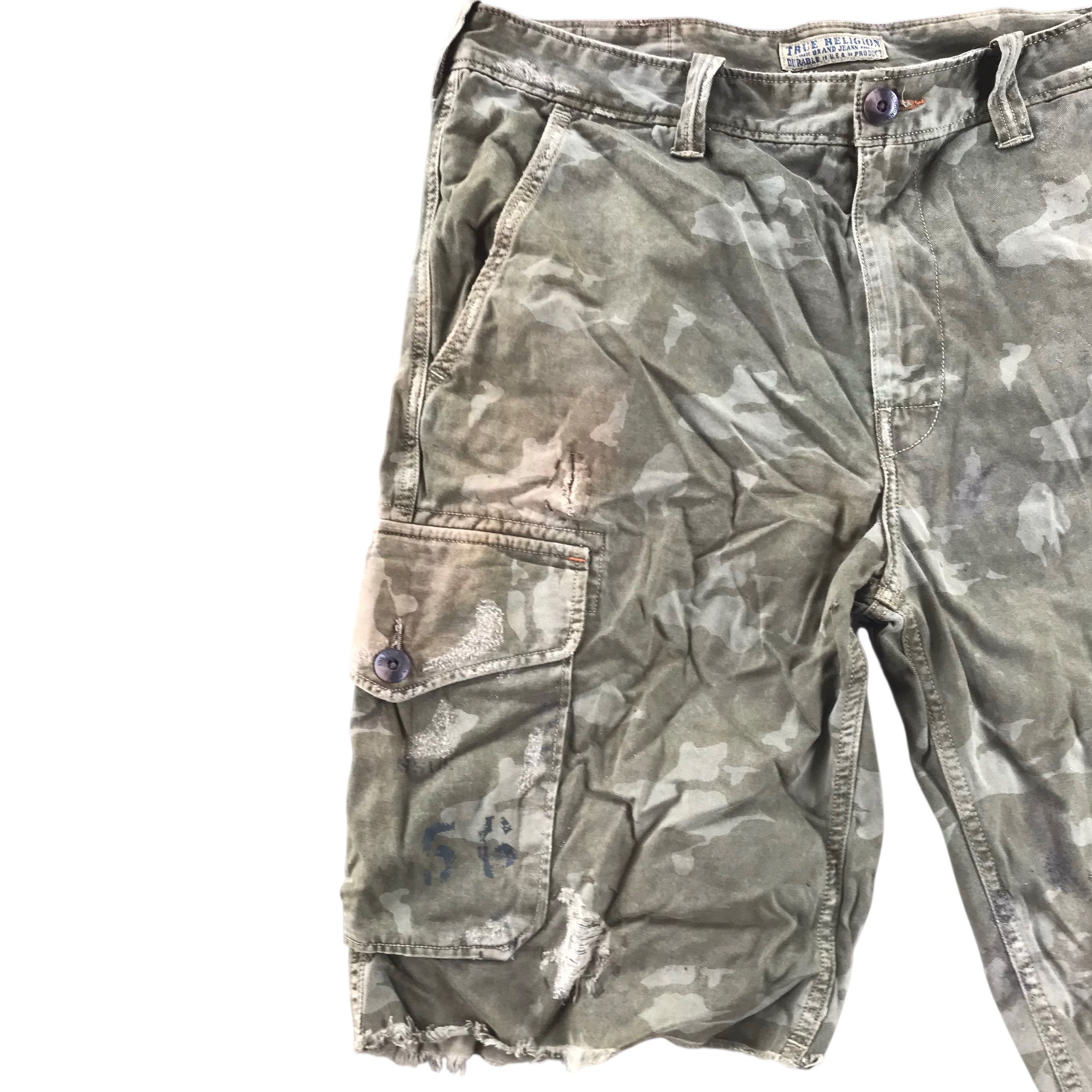 True Religion Rare Vintage True Religion Camo Short Pants -Size 37 Size US 37 - 2 Thumbnail