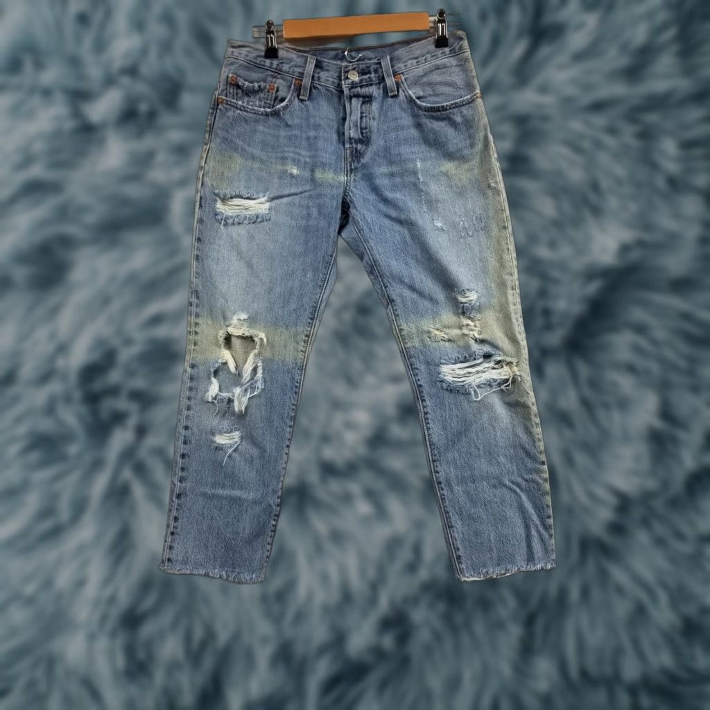 Levi's Levi’s 501 CT Tapered Distressed Jeans Light Wash 30 X 25 Buttonfly See Pics Size US 30 / EU 46 - 1 Thumbnail