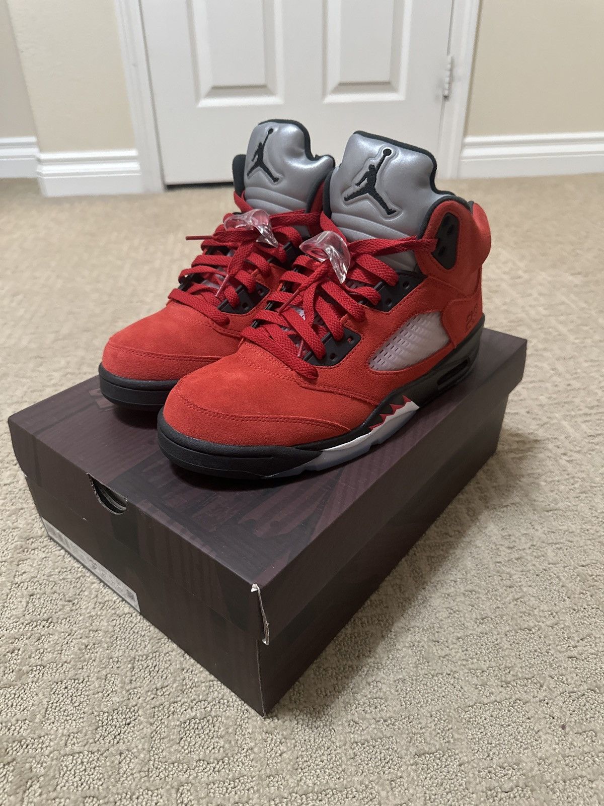 Jordan Brand Raging bulls Size US 8.5 / EU 41-42 - 1 Thumbnail