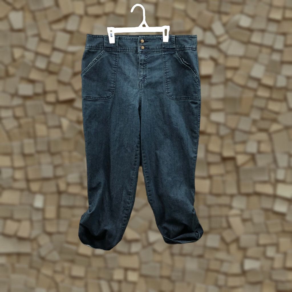 Vintage White Stag Jeans Capri Womens 14 Mid Rise Dark Wash Denim Blue 5-Pocket, Cotton, Regular Fit, Zip Belt Loops, Button Zipper, White Stag Brand Size 36" / US 14 / IT 50 - 1 Thumbnail