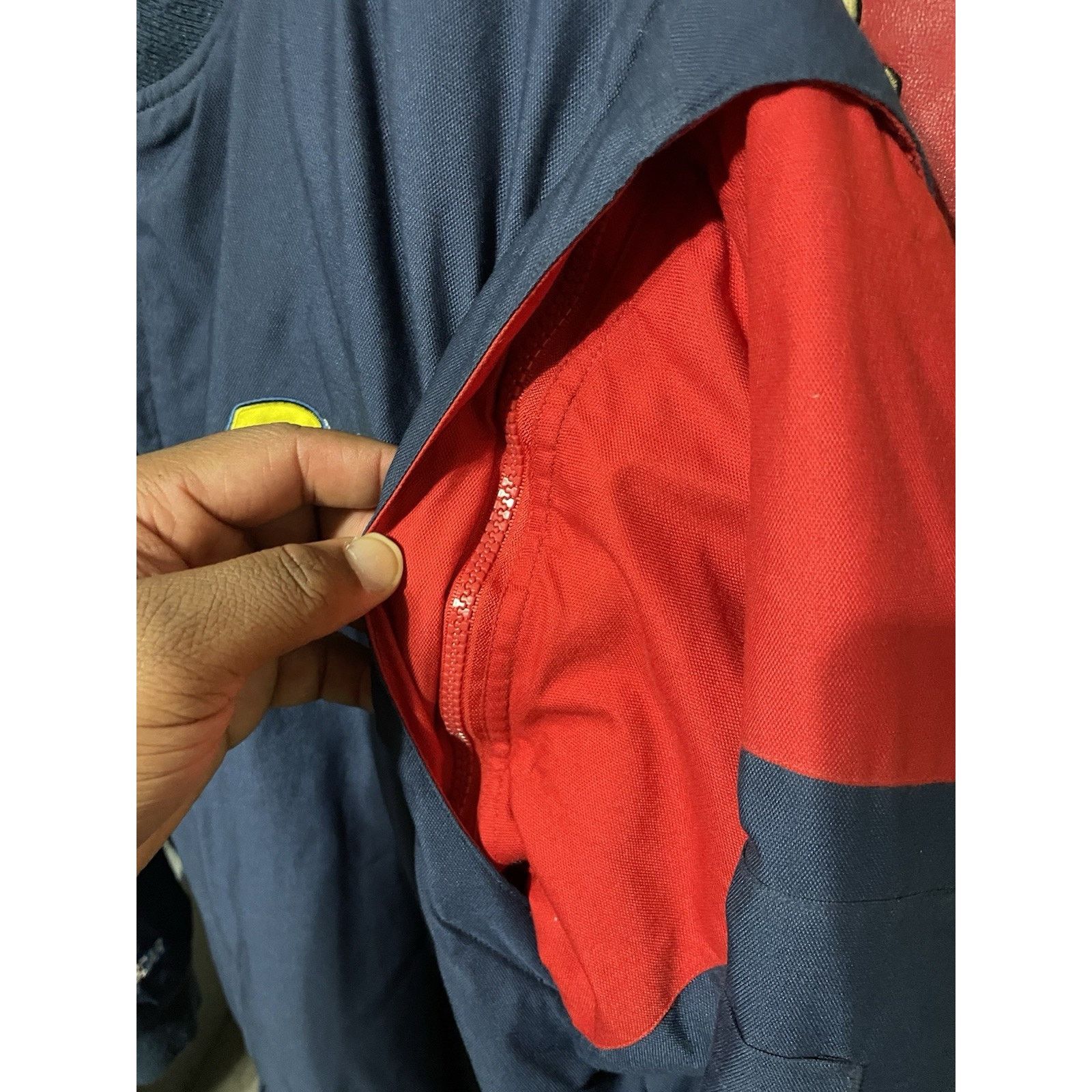 Chase Authentics Size L-NASCAR Chase Authentics DuPont Full Zip Puffer Coat Size US L / EU 52-54 / 3 - 5 Thumbnail