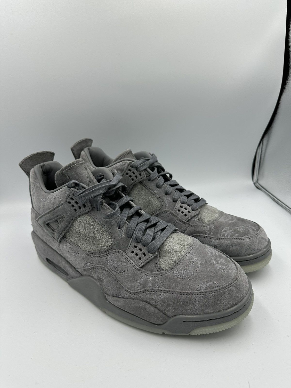 Jordan Brand × Kaws Jordan 4 x Kaws Size US 13 / EU 46 - 1 Thumbnail