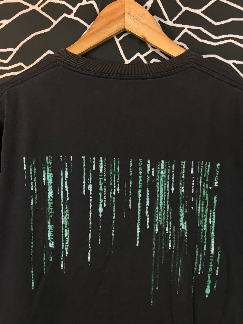 Uniqlo Uniqlo UT Sci-Fi Movie Collection The Matrix Tee Size L Size US L / EU 52-54 / 3 - 8 Thumbnail