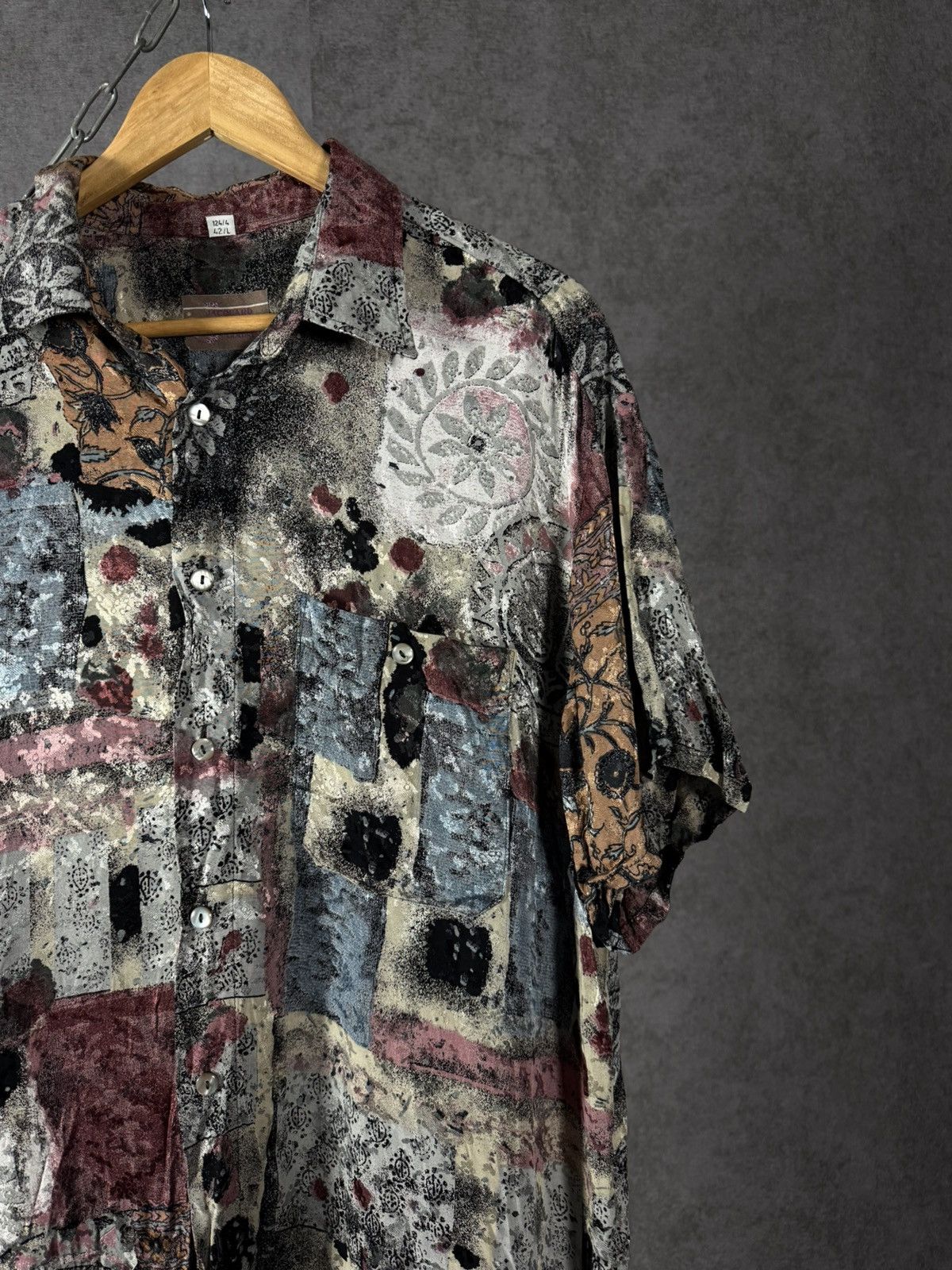 Vintage Crazy art hawaiian vintage shirt Size US XL / EU 56 / 4 - 2 Thumbnail