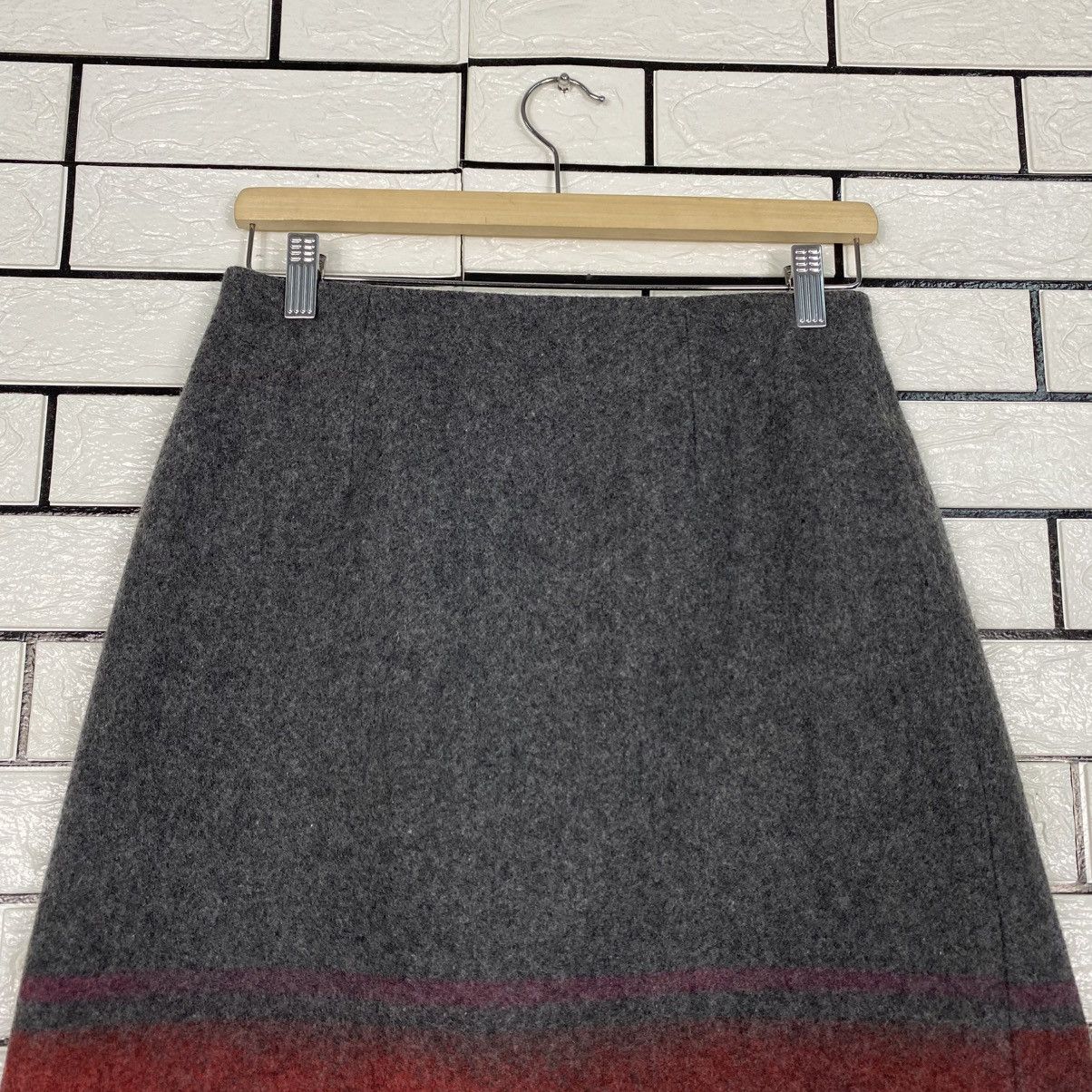 Japanese Brand Vintage Wool Skirt Striped Naf Naf Sport Issey Miyake Size 30" / US 8 / IT 44 - 11 Thumbnail