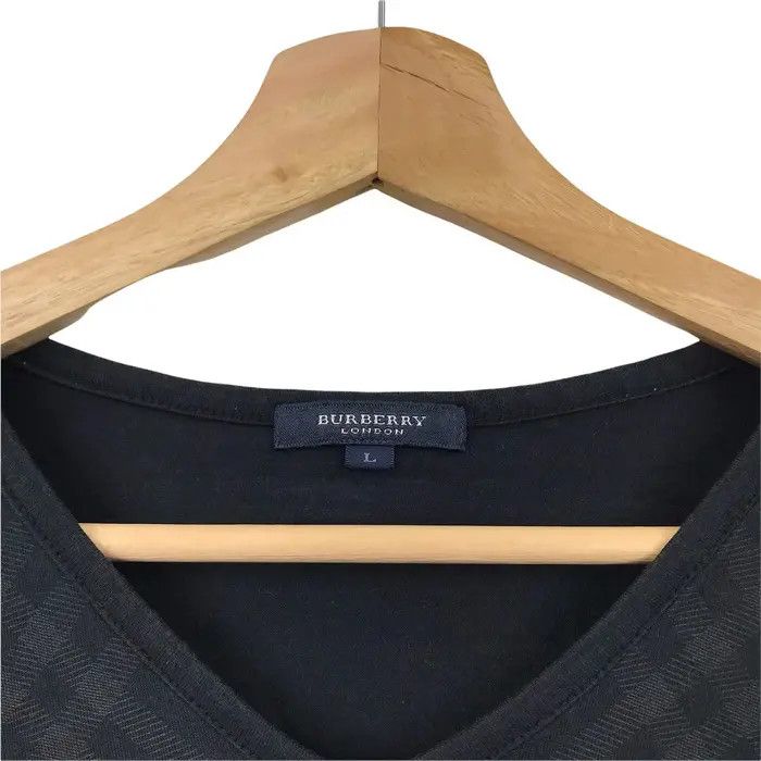 Burberry Vtg BURBERRY LONDON NOVA Checks Monogram Tee Shirt England Size US L / EU 52-54 / 3 - 3 Thumbnail