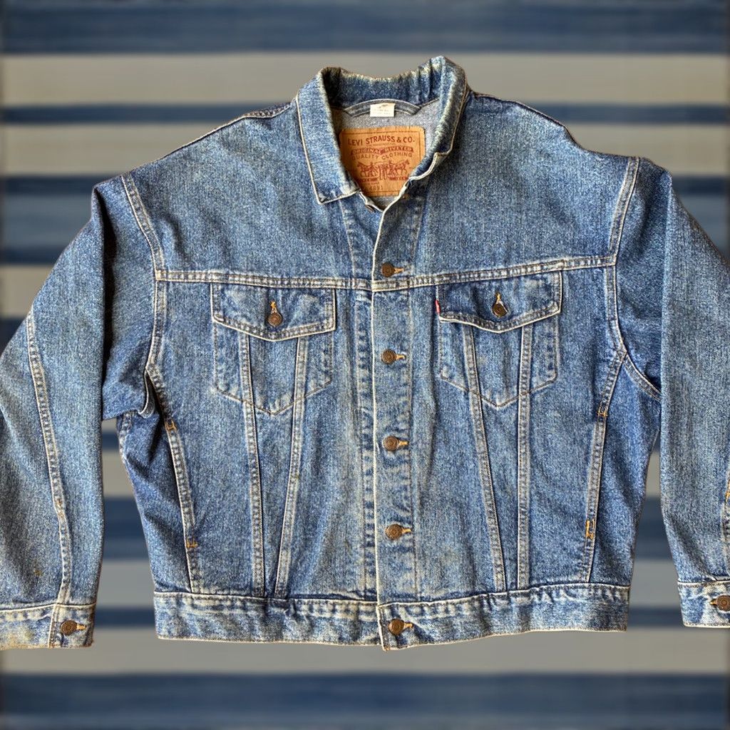 Denime Levis Denim Trucker Jacket Jean 70598 4891 Large Blue Denim Jacket Mens 4 Pockets Collared Smoke Free Home Size US 33 - 1 Thumbnail