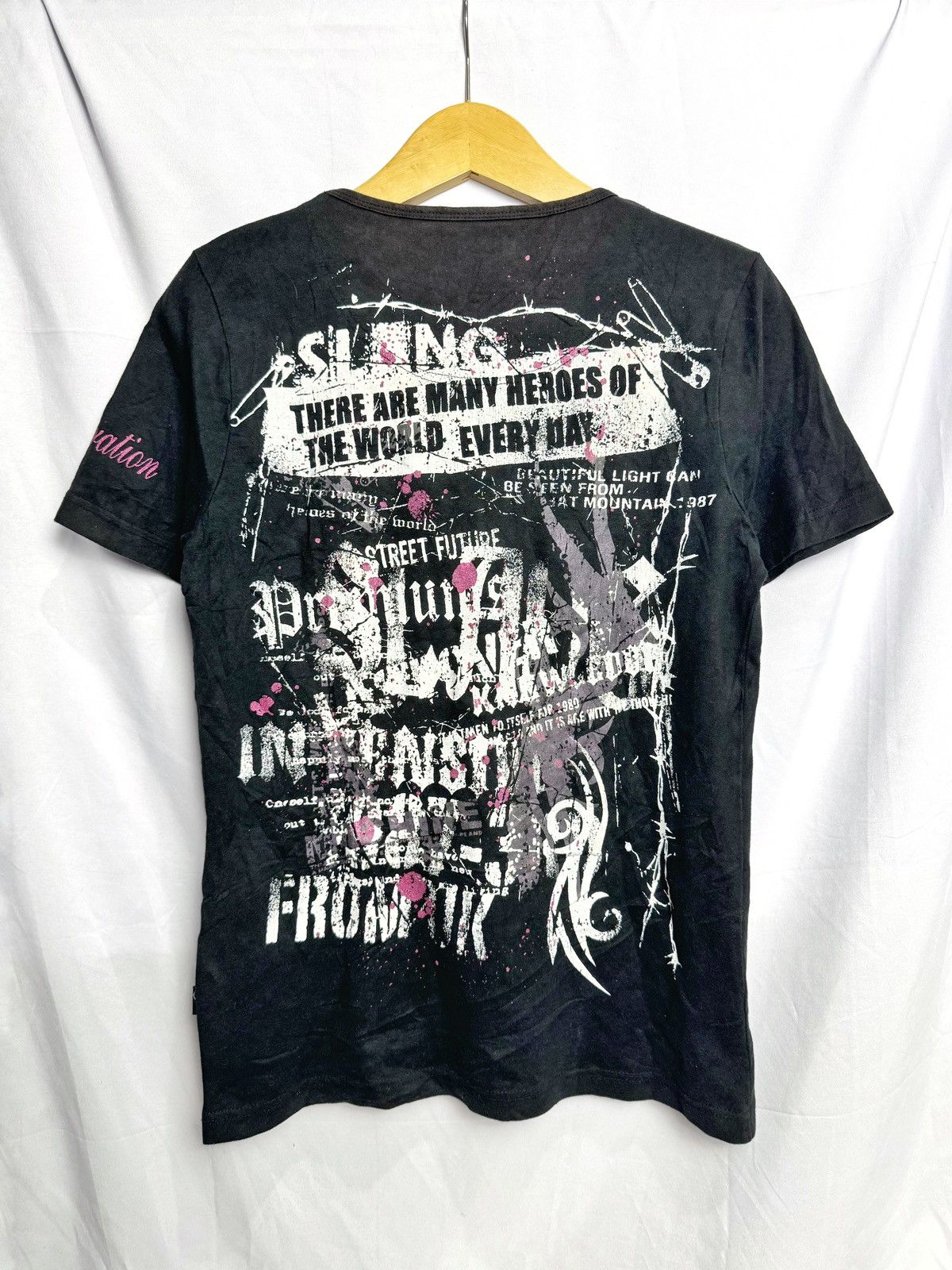 Yasuyuki Ishii Tribal Archived Japanese Poem tees Size US M / EU 48-50 / 2 - 1 Thumbnail