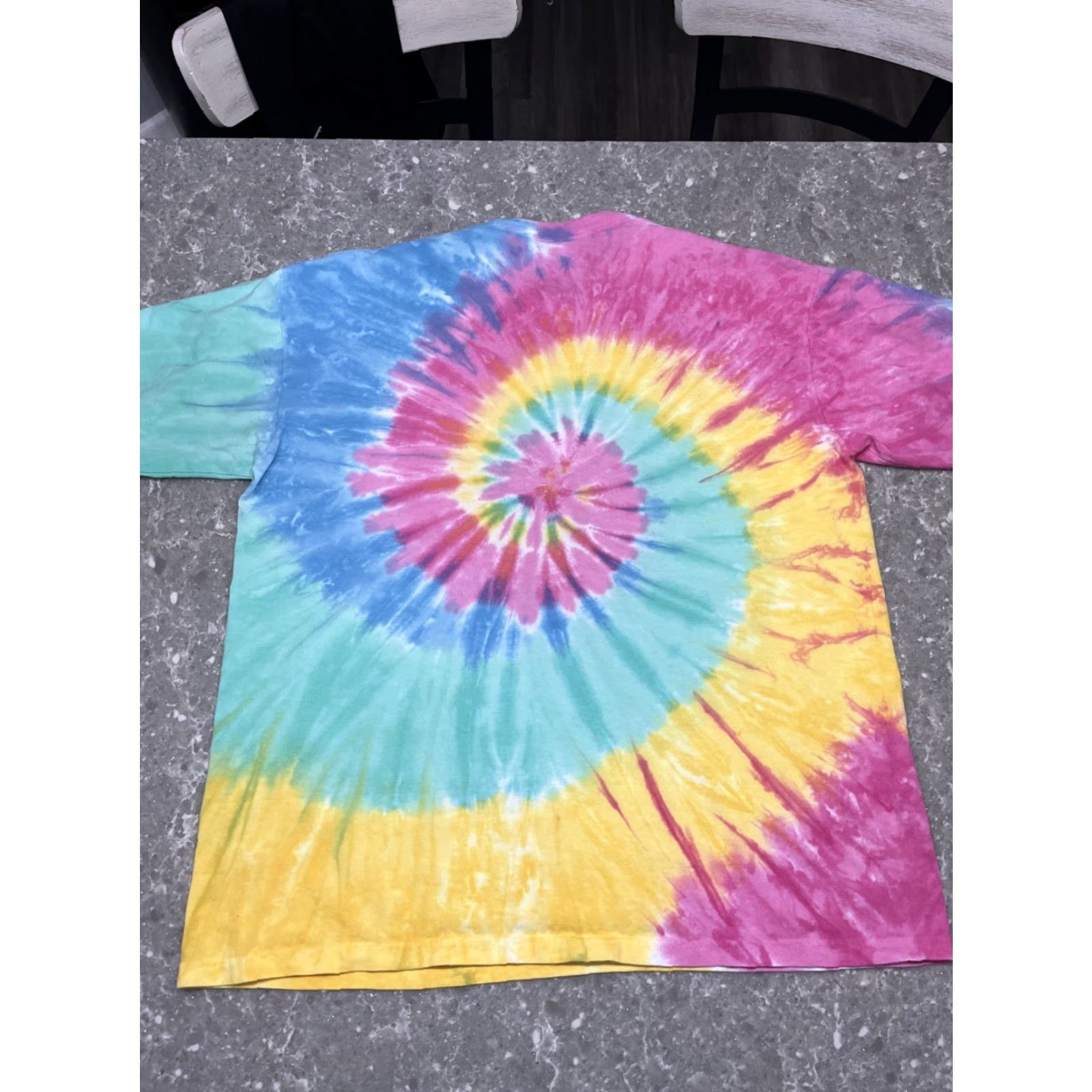 Liquid Blue Liquid Blue Grateful Dead Graphic T-shirt Men XL Tie Dye Colorful Music 75 2007 Retro All Seasons Crew Neck Short Sleeve Cotton Regular Shirt Size US XL / EU 56 / 4 - 6 Thumbnail