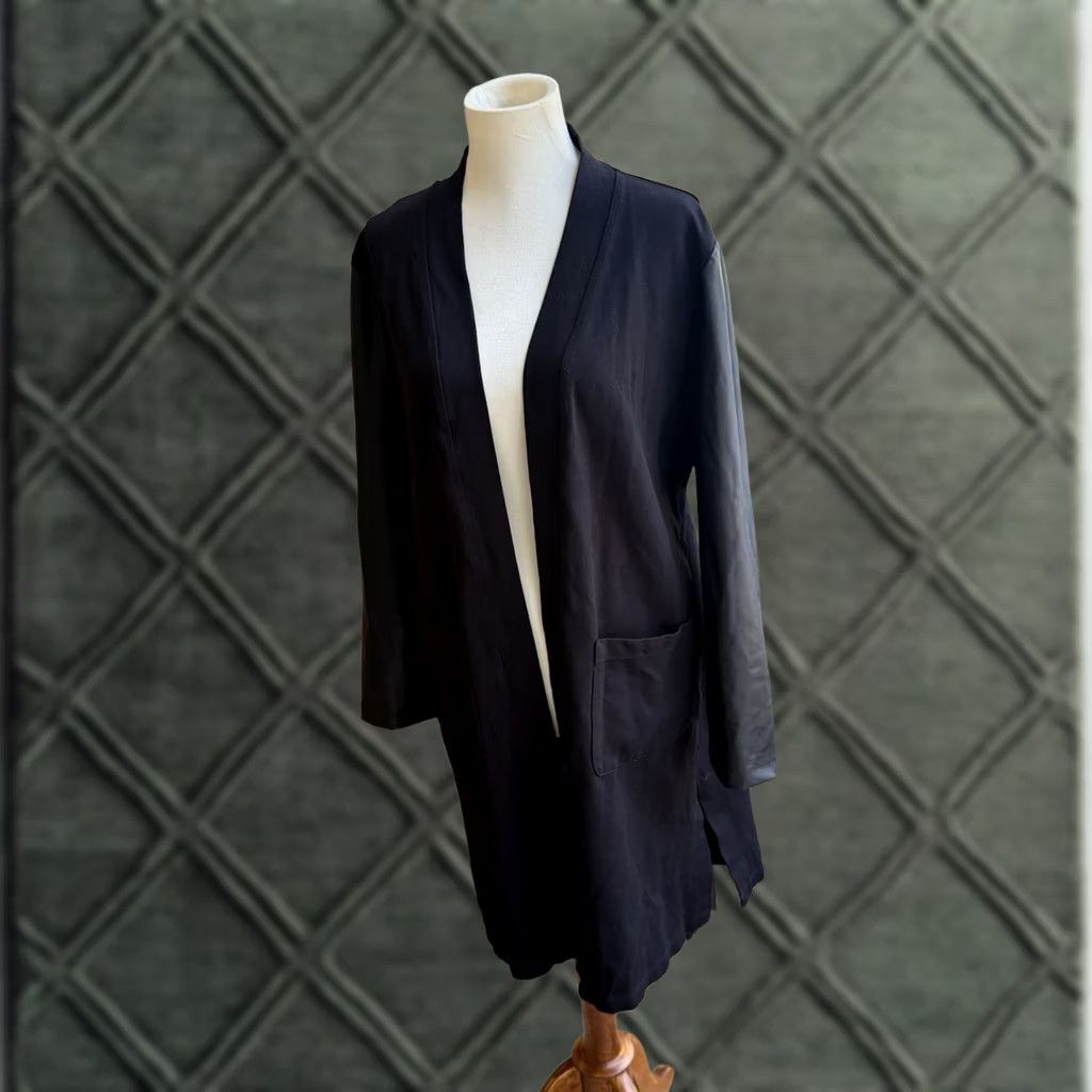 Vintage Clara Sun Woo Black Ponte/Liquid Leather Open Front Cardigan Medium Women Cardigan Size M / US 6-8 / IT 42-44 - 1 Thumbnail