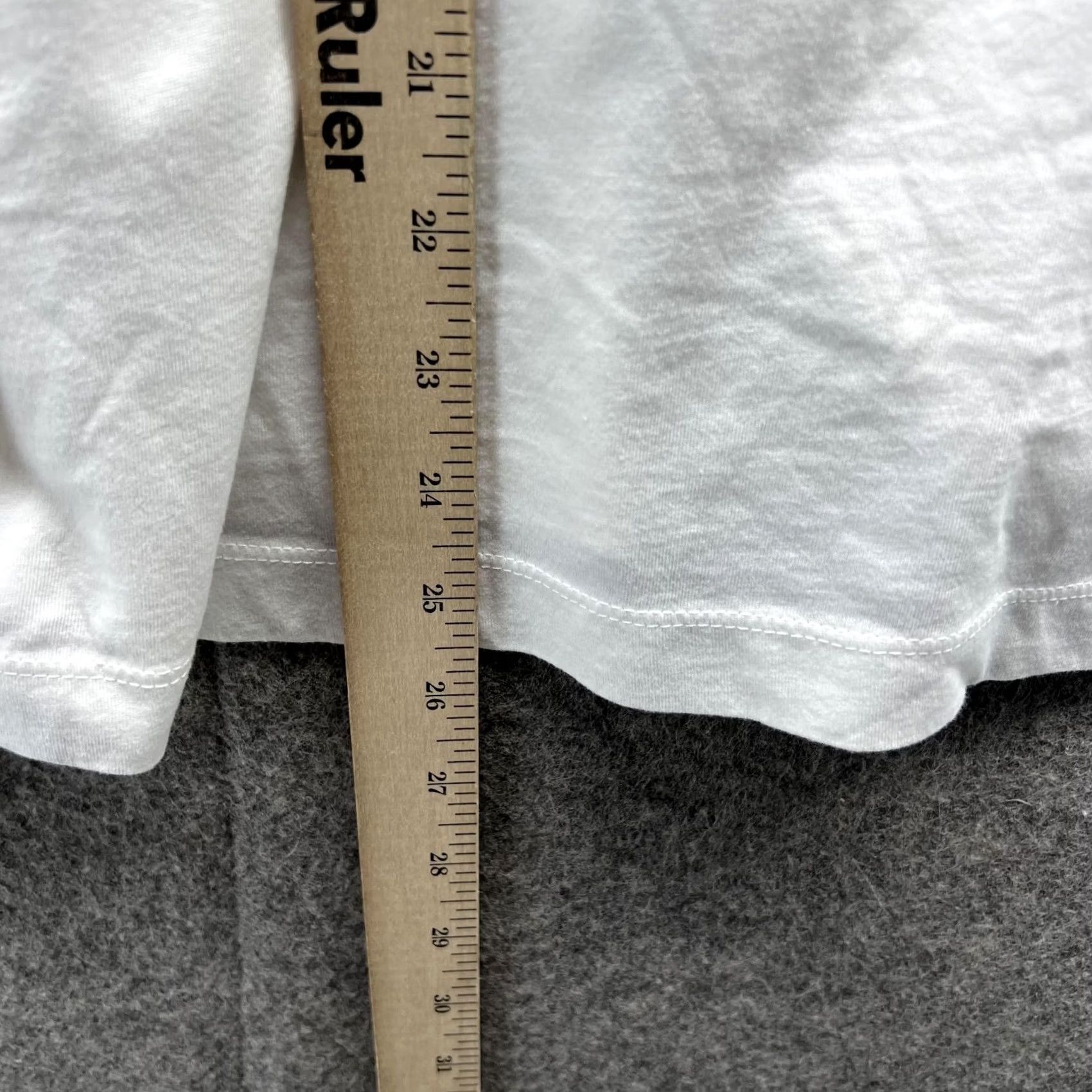 Levi's Levi's Shirt Women XL White Crewneck Pullover Hello Kitty Print Vintage Pullover All Seasons Casual Womens XL White Hello Kitty Logo Knit Sweater Size XL / US 12-14 / IT 48-50 - 7 Thumbnail