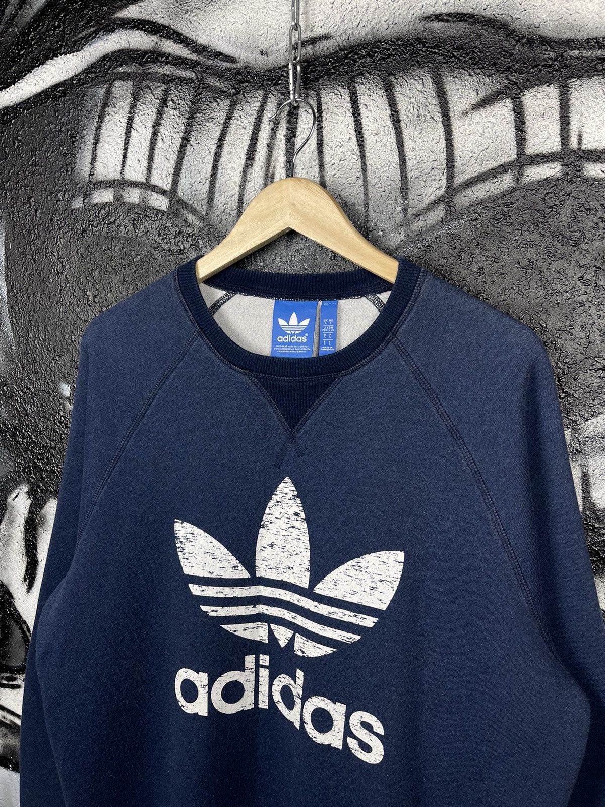 Adidas Adidas Originals Y2K Front Big Logo Sweatshirt Men’s Size L Size US L / EU 52-54 / 3 - 2 Thumbnail