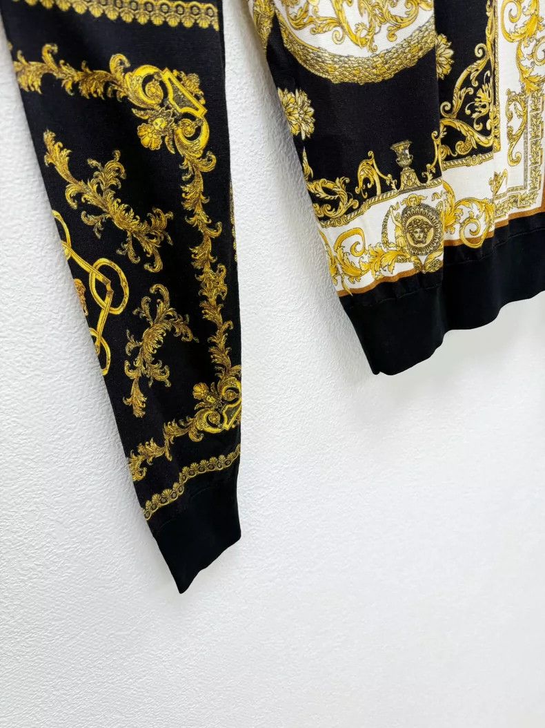 Versace Versace Mulberry silk knitted sweater Size US M / EU 48-50 / 2 - 6 Thumbnail