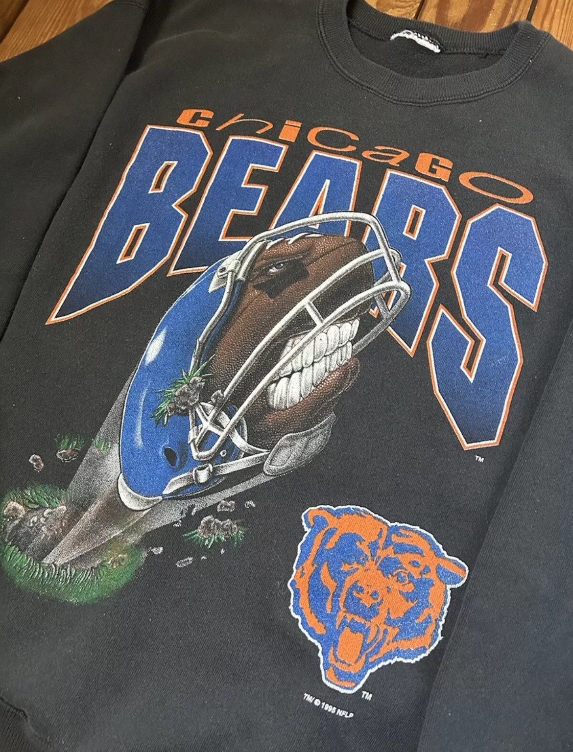 Vintage Vintage 90s Chicago Bears Magic Johnson Crewneck Sweatshirt Size US L / EU 52-54 / 3 - 2 Thumbnail
