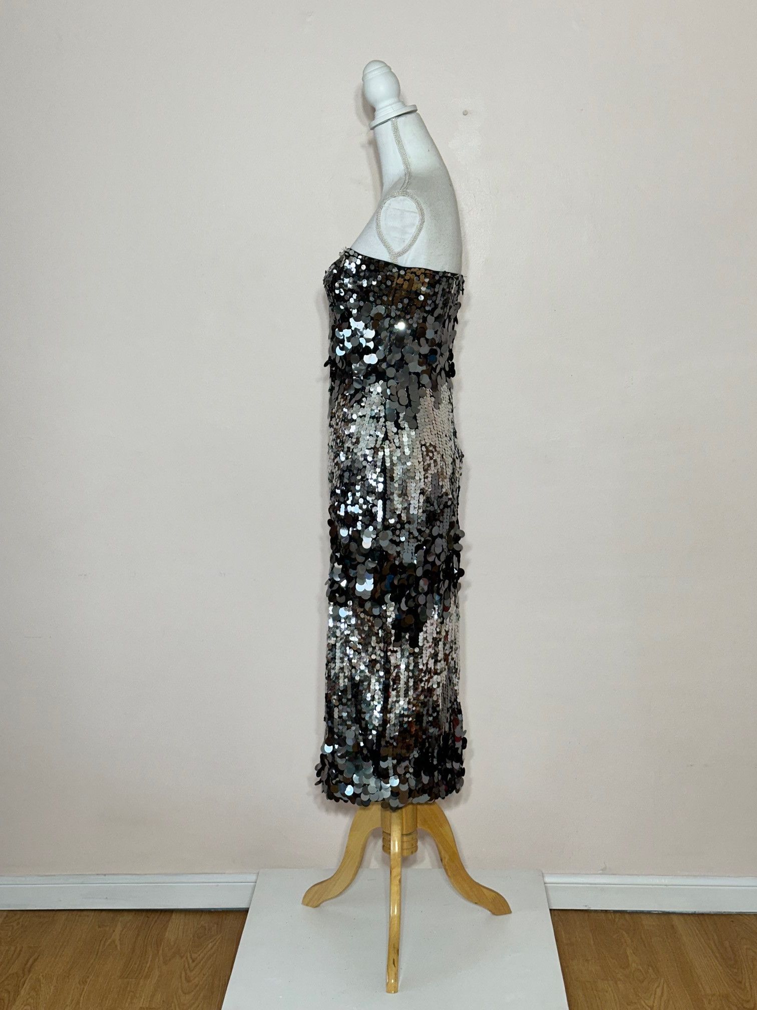 Forever 21 Silver Sequin Disk Tube Dress size 6 Size M / US 6-8 / IT 42-44 - 7 Thumbnail