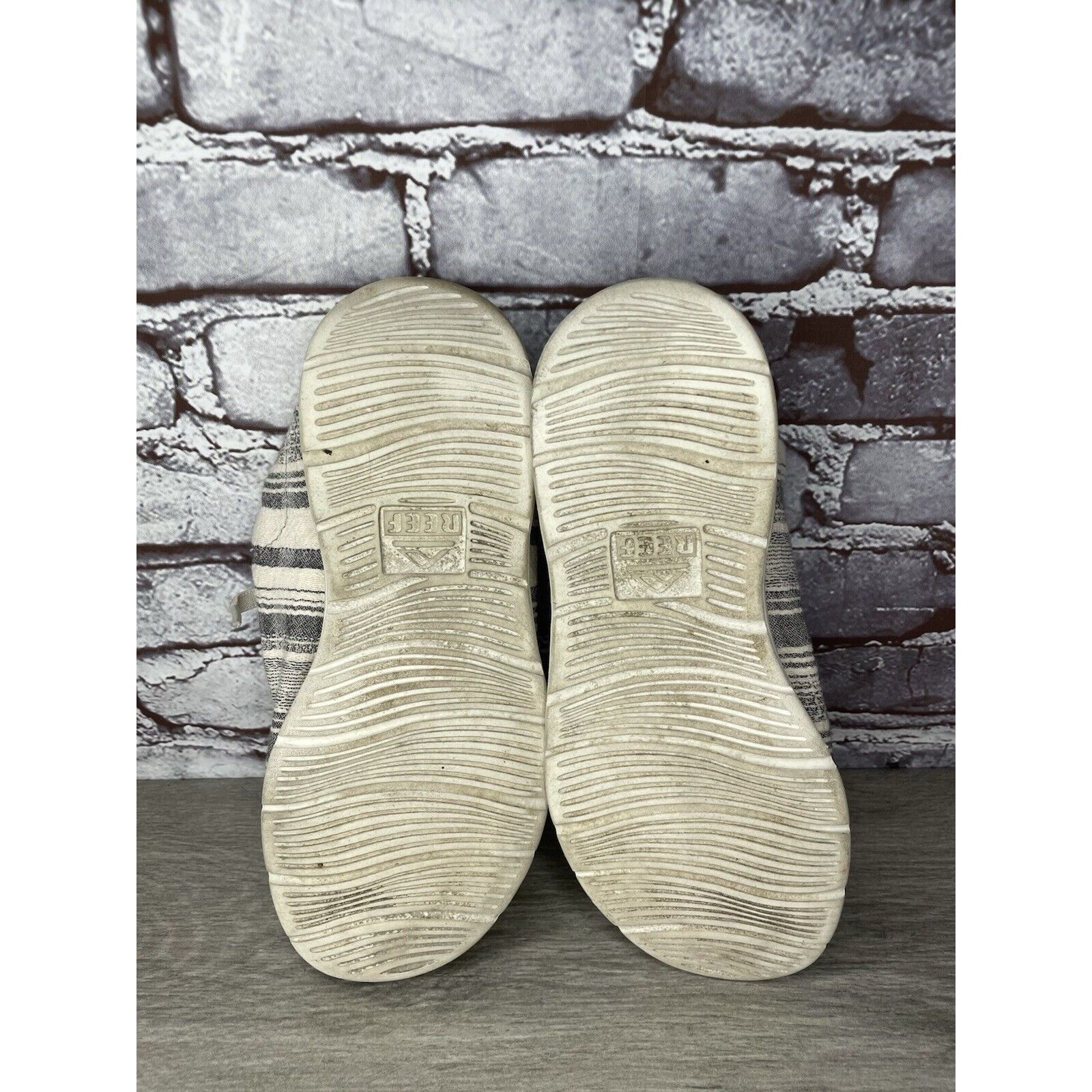 REEF Reef Cushion Coast Mid White Fabric Black Lace Up Sneakers W Size US 8.5 / IT 38.5 - 16 Thumbnail