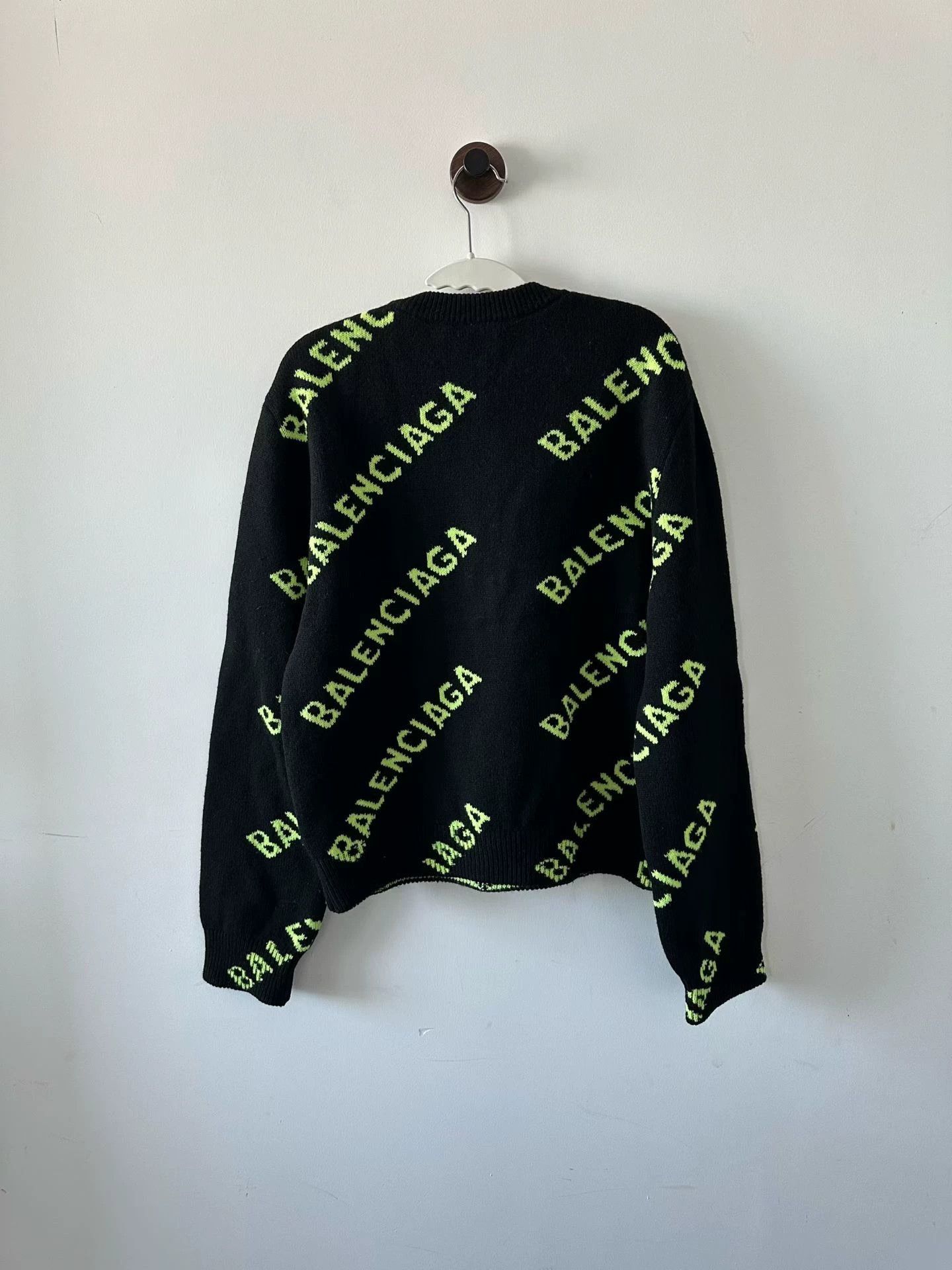 Balenciaga Balenciaga Black Green Logo Sweater M Size M / US 6-8 / IT 42-44 - 2 Thumbnail