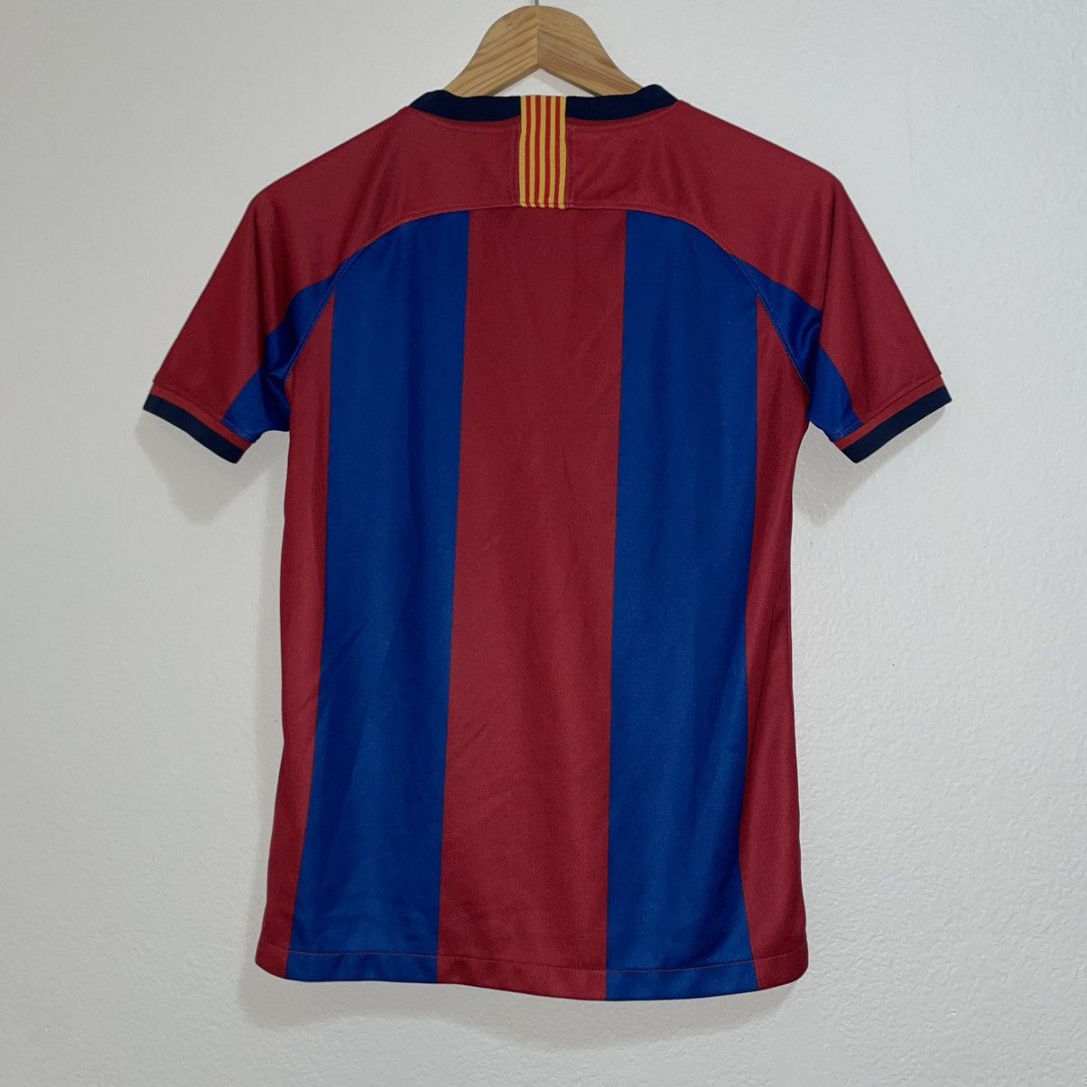 Nike Nike Center Swoosh Barcelona Jersey Size US XXS / EU 40 - 4 Thumbnail