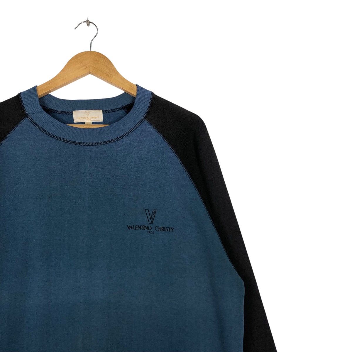 Designer × Japanese Brand × Vintage Vintage Valentino Christy Sweatshirt 90s Designer Large #A1 Size US L / EU 52-54 / 3 - 5 Thumbnail