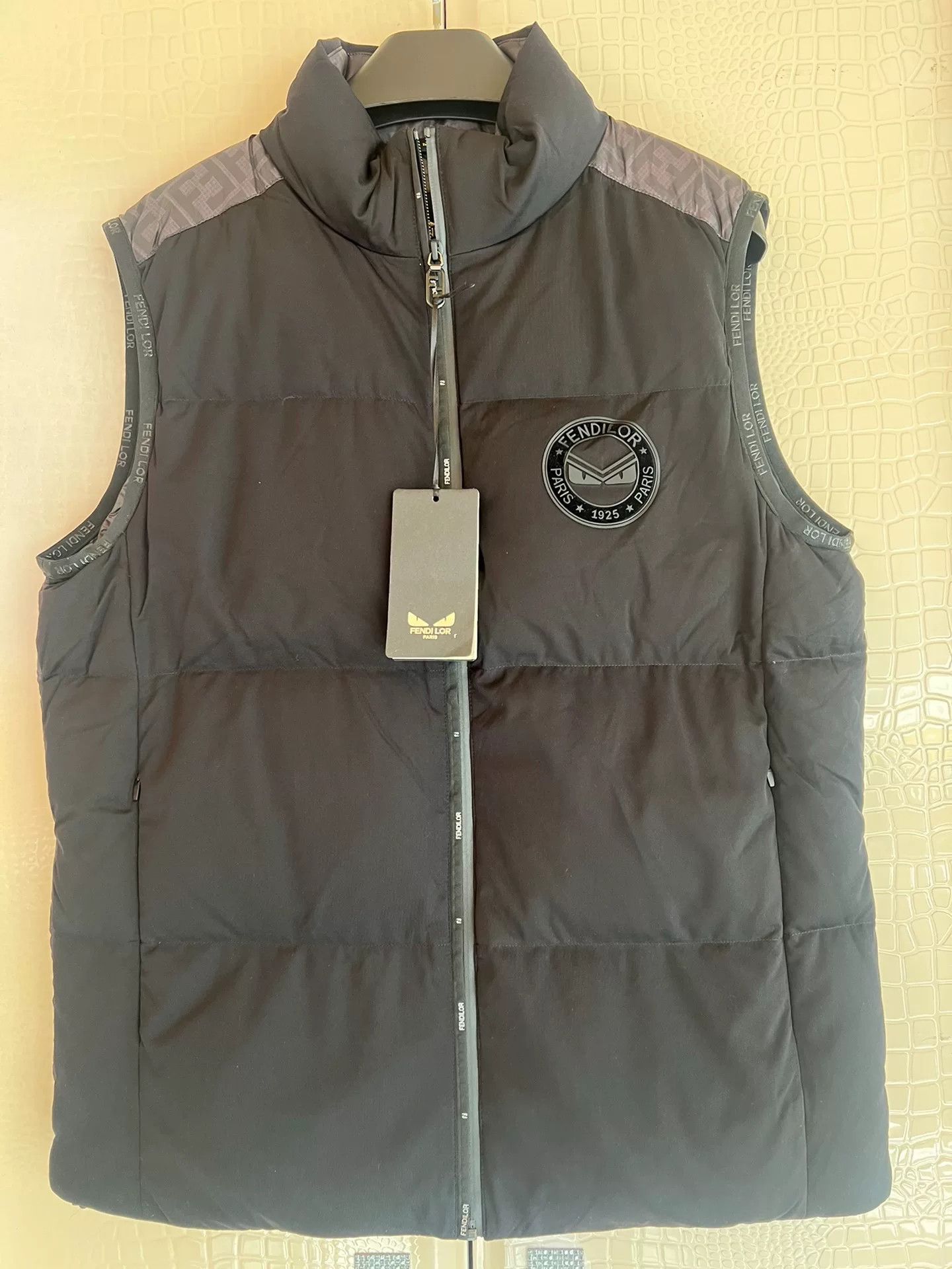 Fendi FENDI LOR Men's FF Monogram Two-Tone Down Vest Size US M / EU 48-50 / 2 - 1 Thumbnail