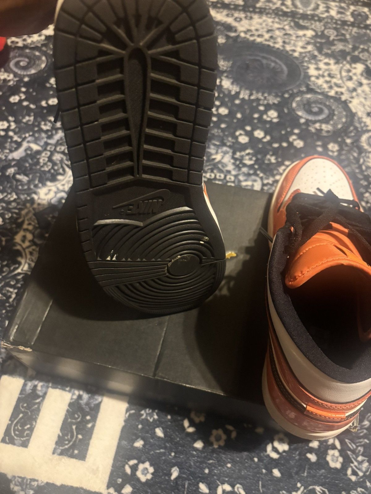 Jordan Brand Jordan 1 Mid Size US 10.5 / EU 43-44 - 6 Thumbnail